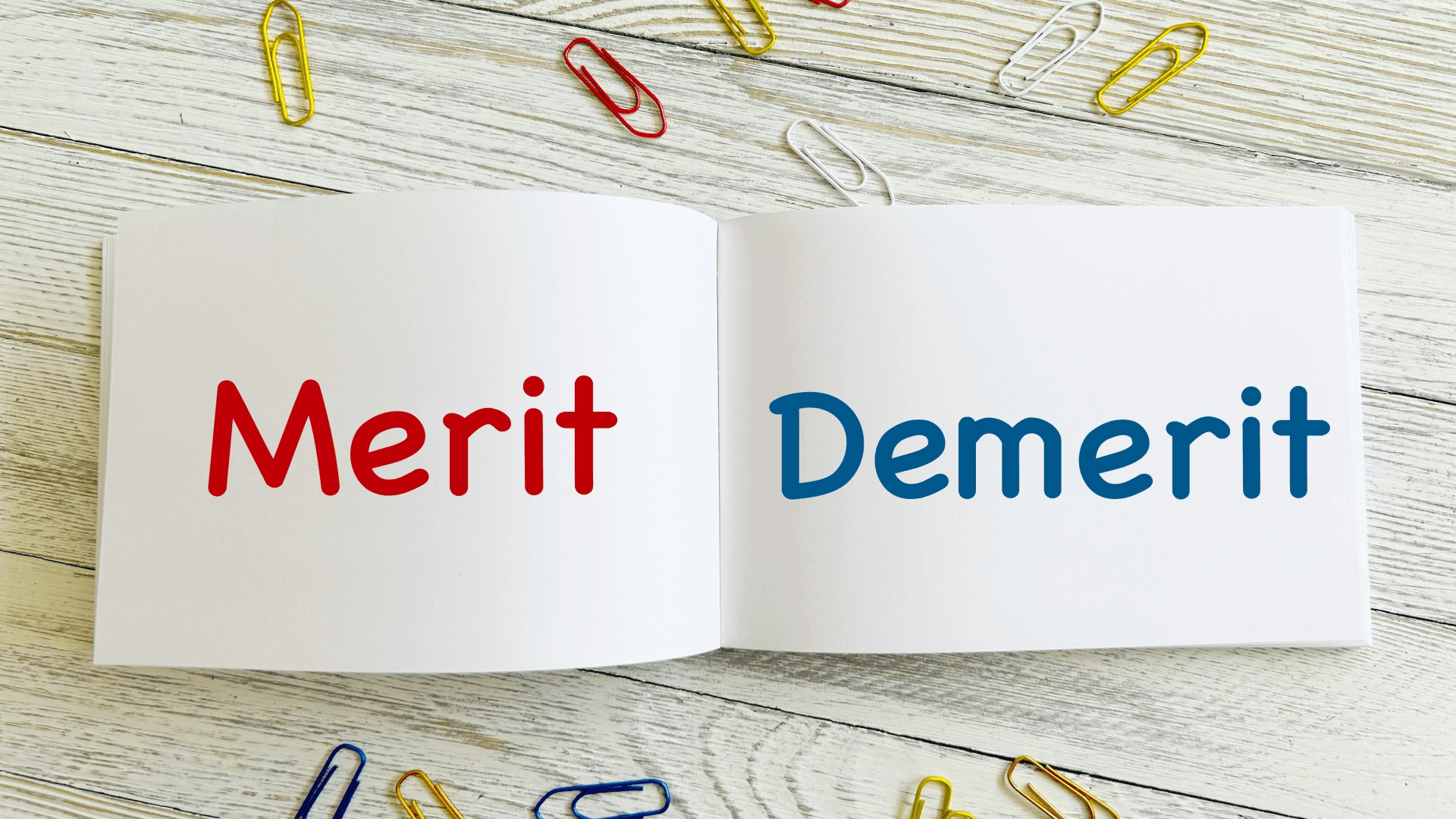 白い本にメリットとデメリット