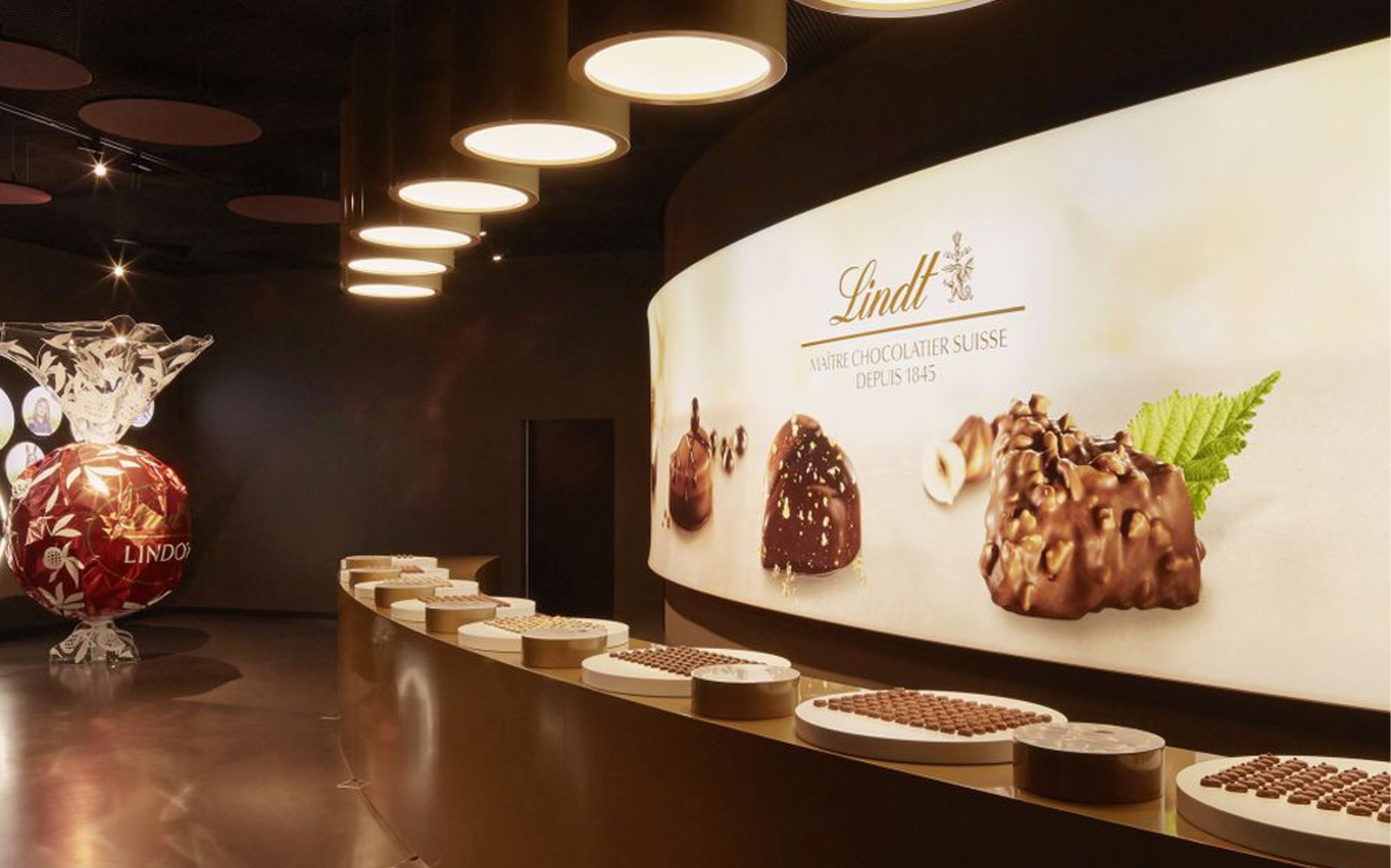 Lindt chokladutställning på Lindt Home of Chocolate i Zürich under en halvdagstur.