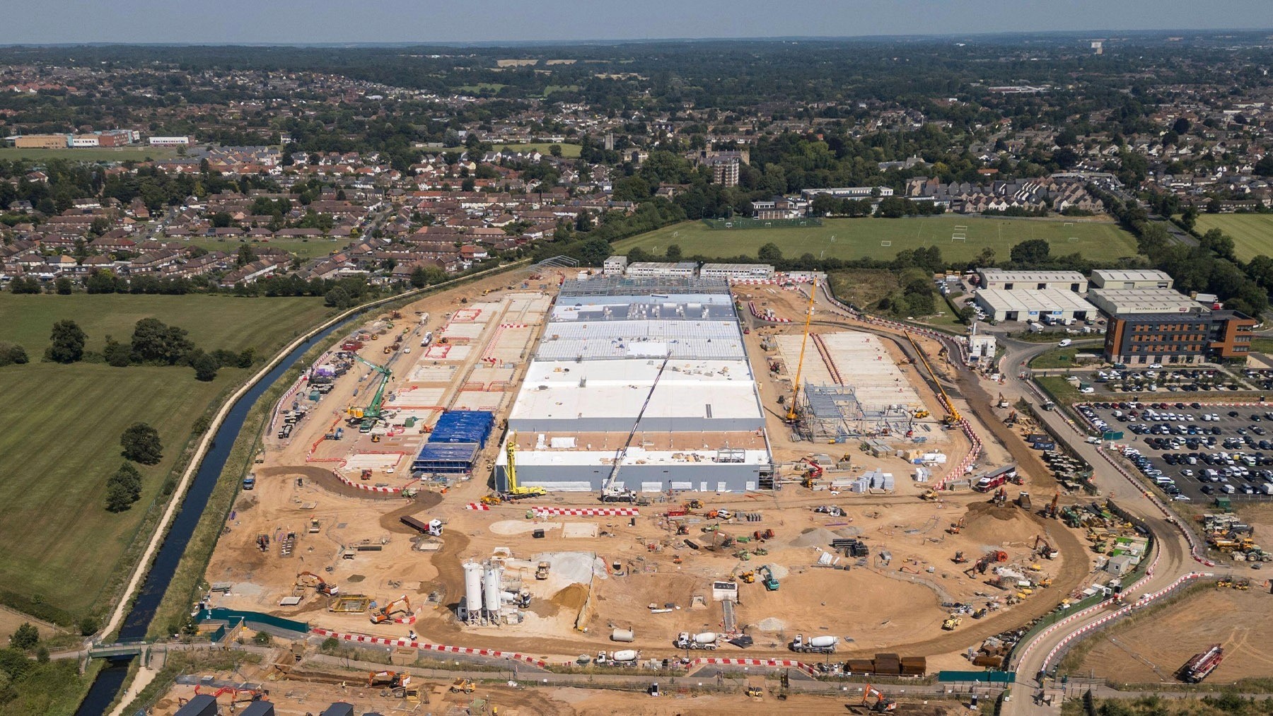 Aerial view of a new Google data center under construction in Waltham Cross, UK. Image: AlamyImage: Alamy