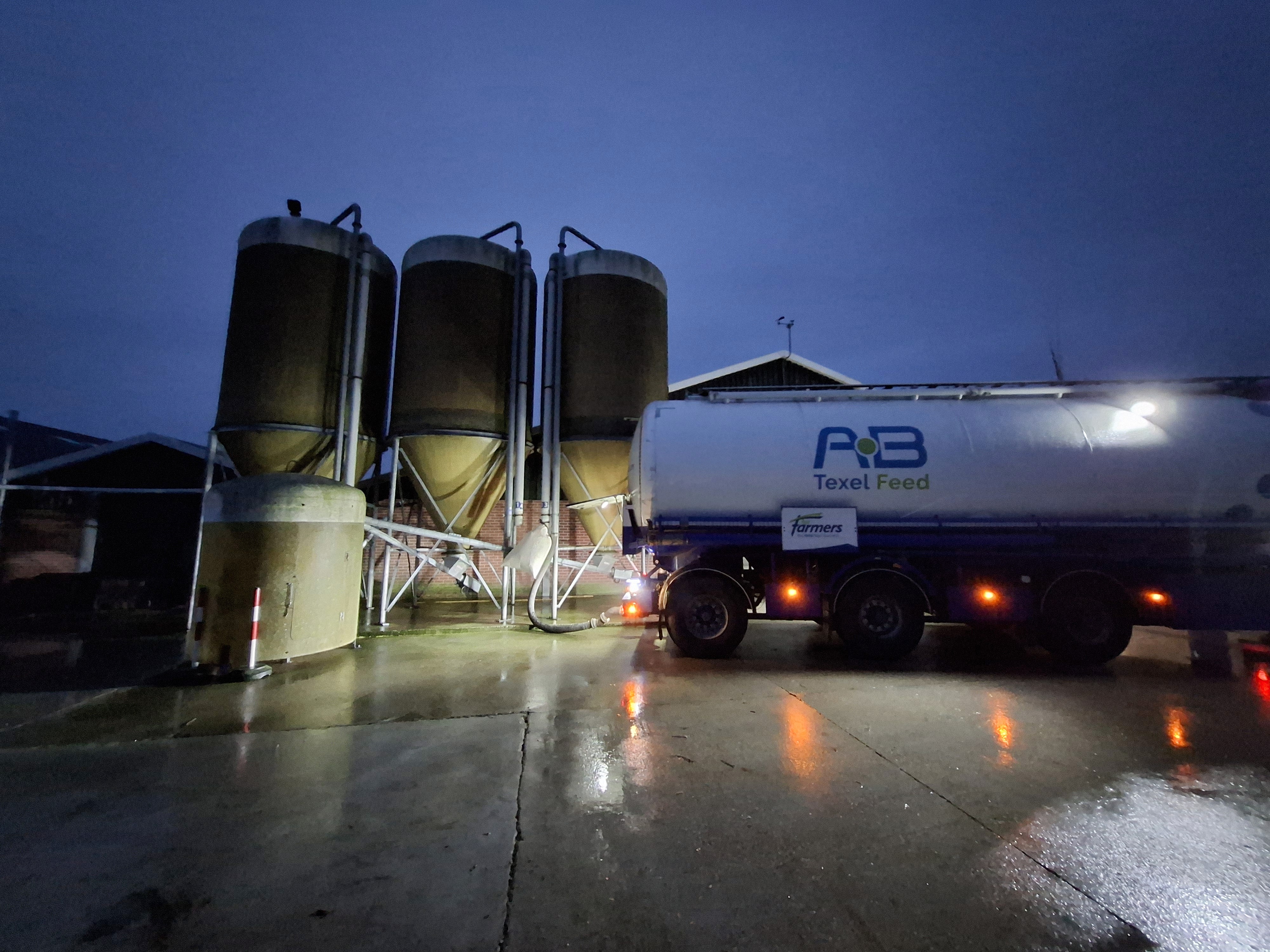 AB texel feed lossen silo veevoer