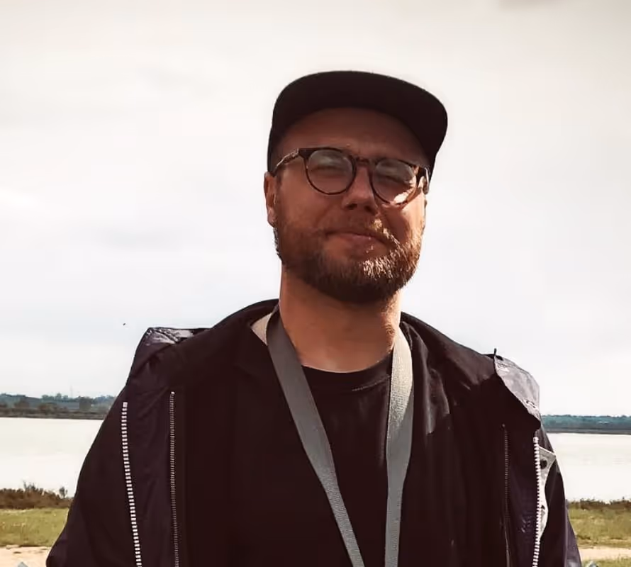 Paul, Cinematographer