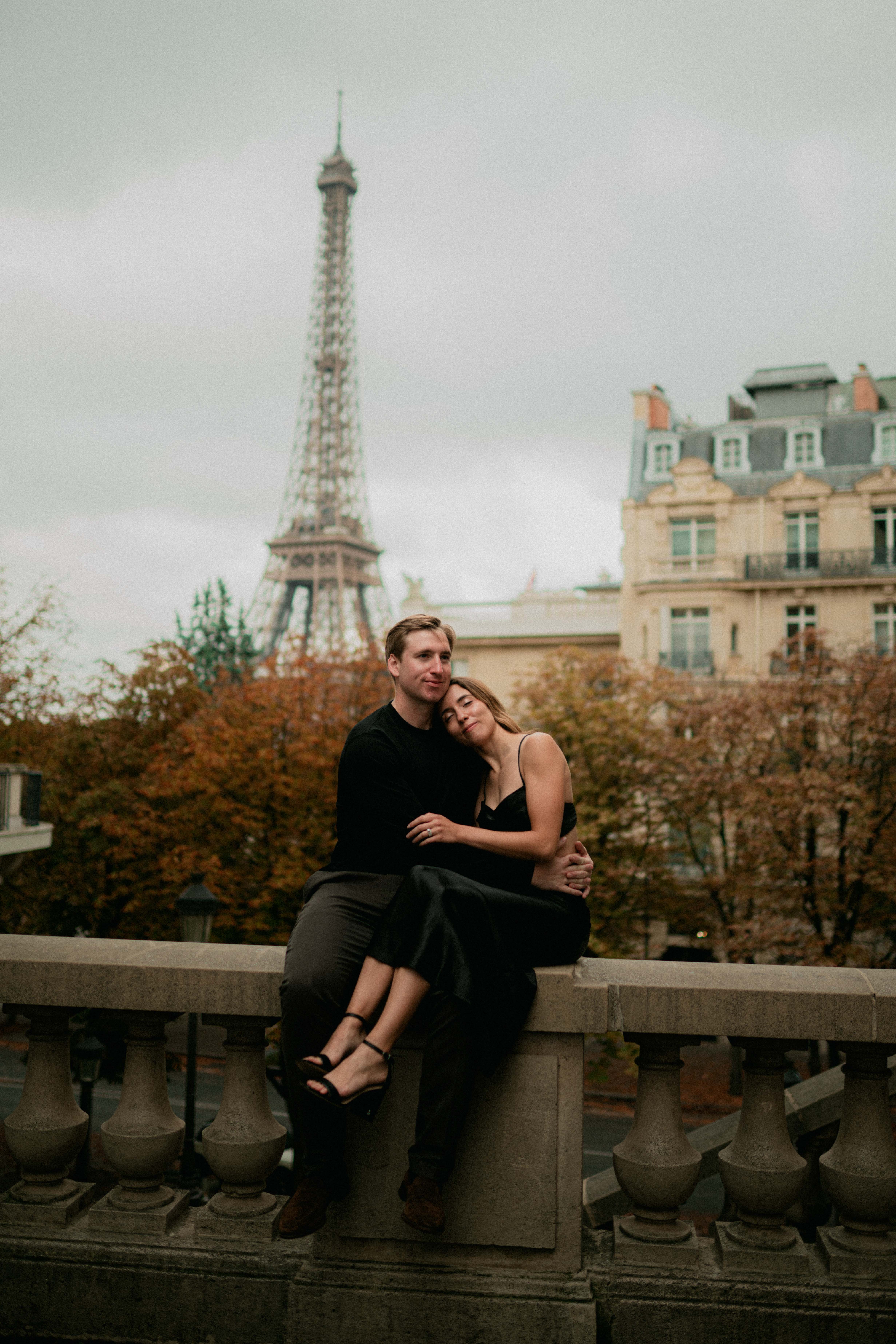 Paris Photographer - LeParisPro. Weddings, engagements, proposals, lifestyle and fashion photoshoots.