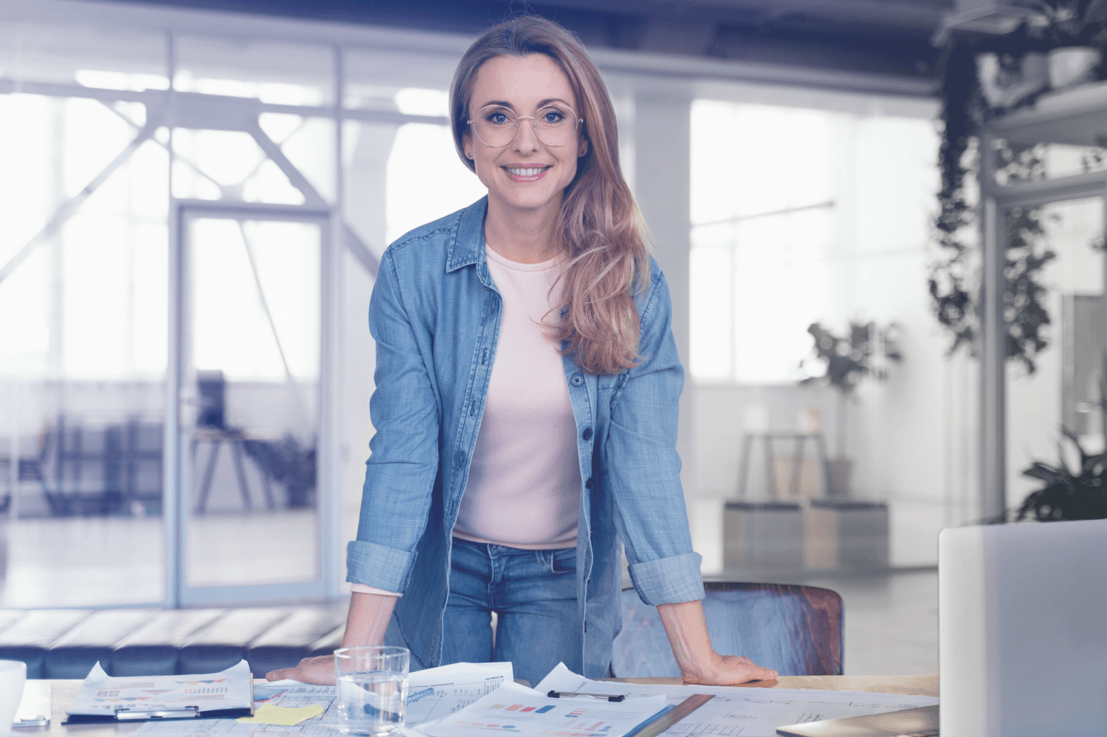 Helping Companie Image