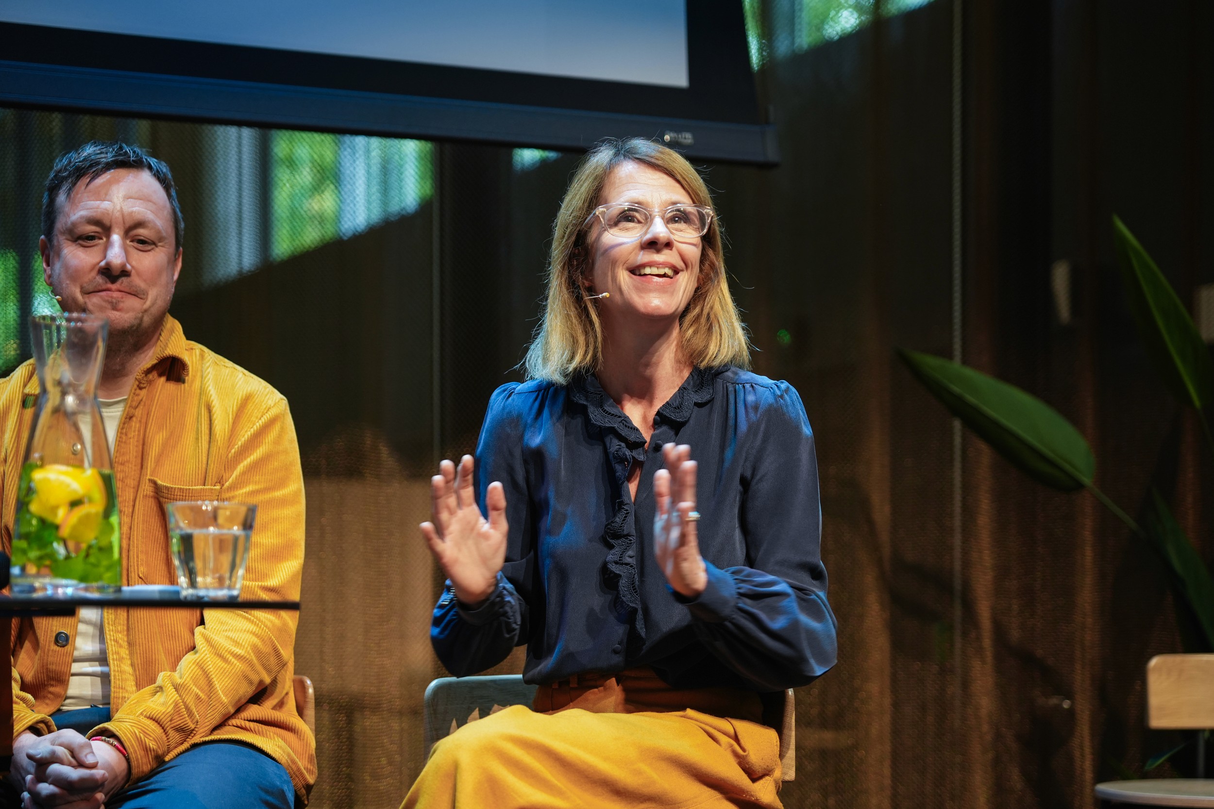 A golden statue of girl