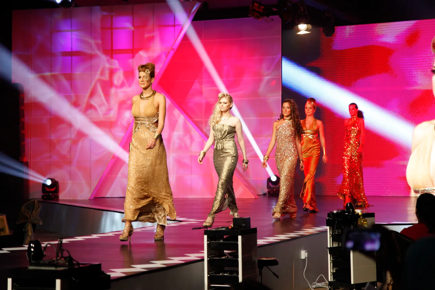 Fashion photography Dubai Wise monkey