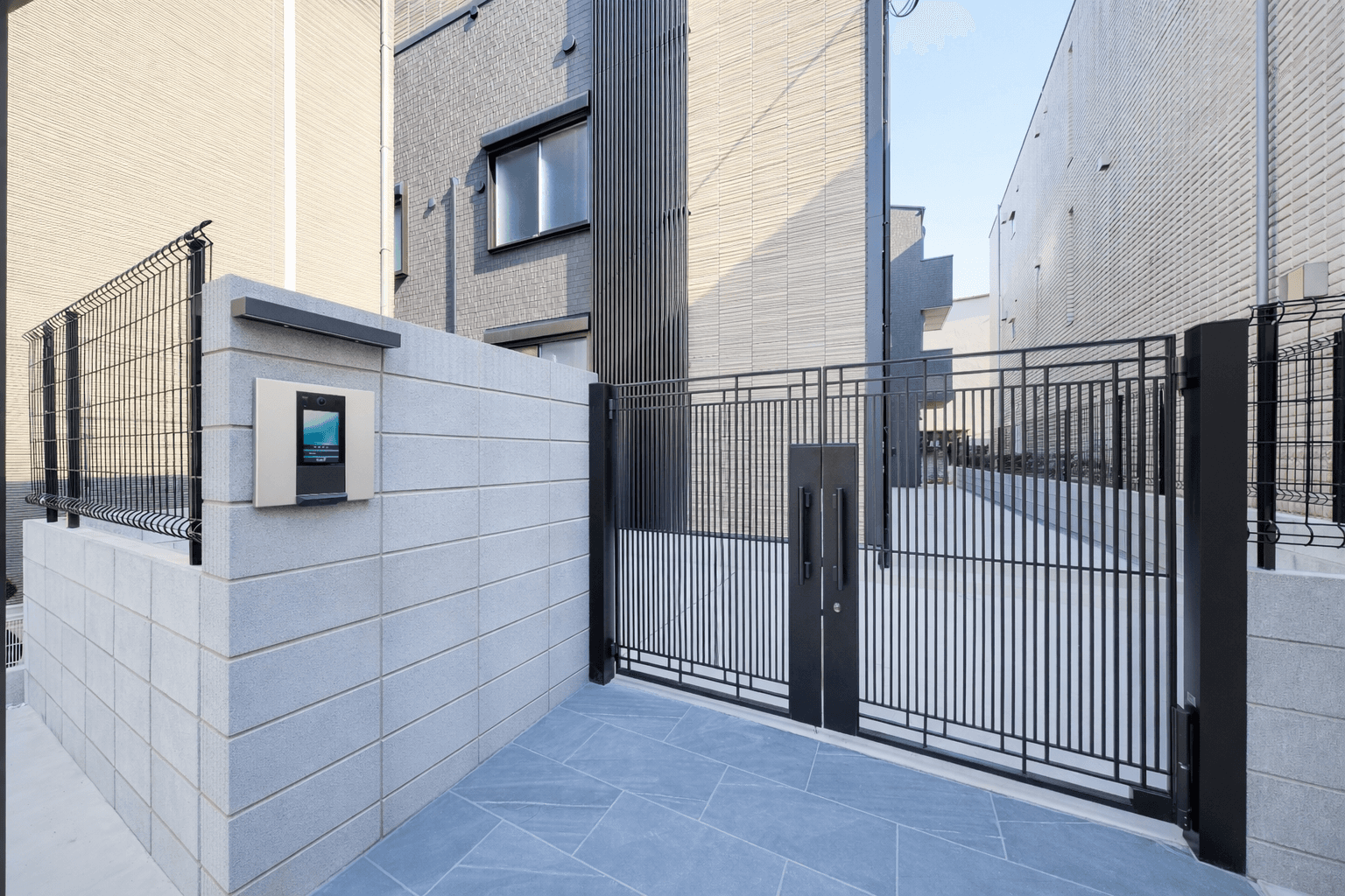 WoodCrest荒川Residence_共用エントランス