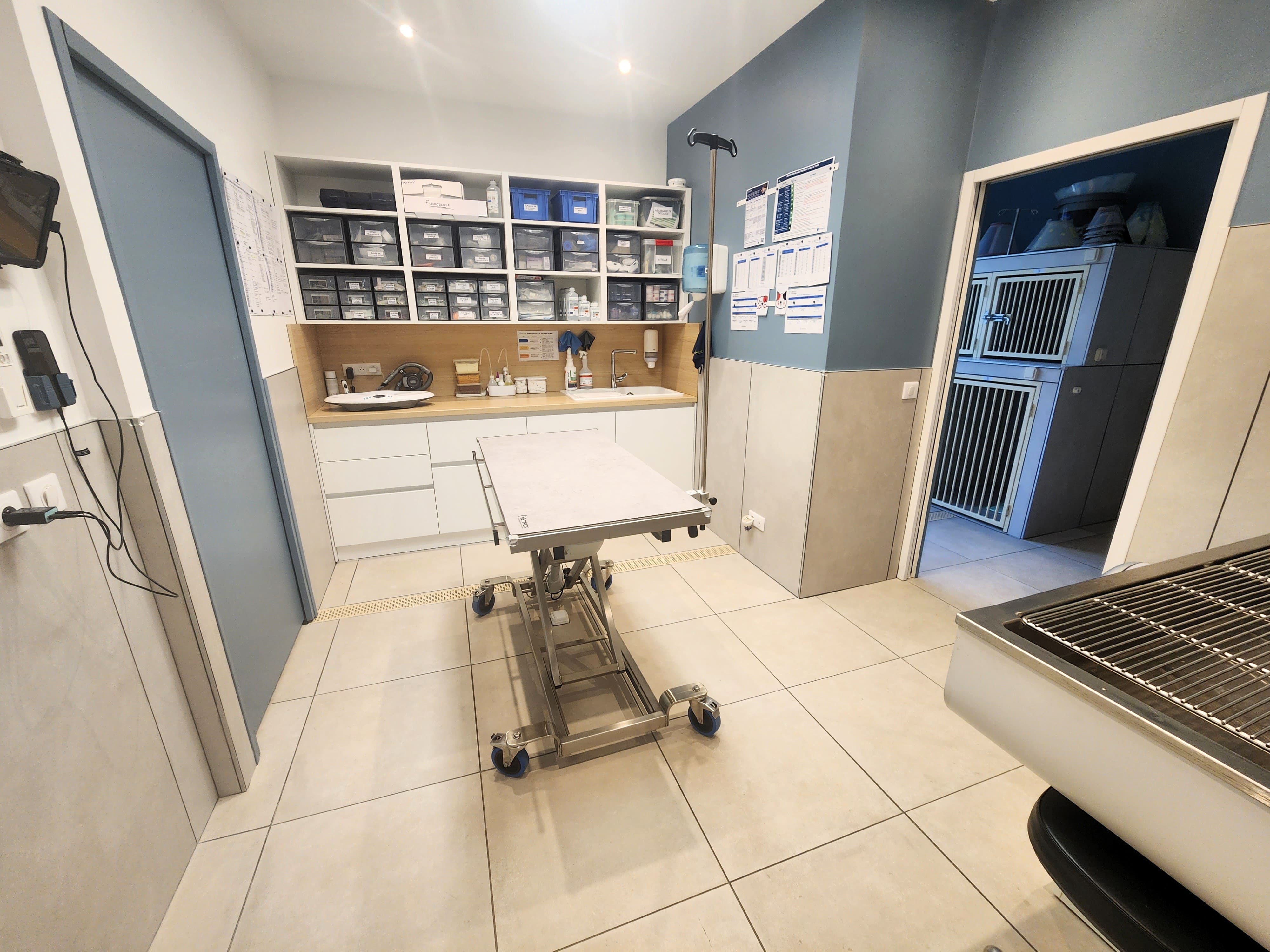 Salle de préparation chirurgie