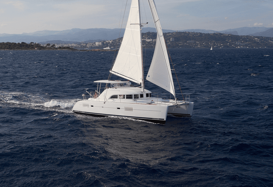 lagoon380SYcoverNE