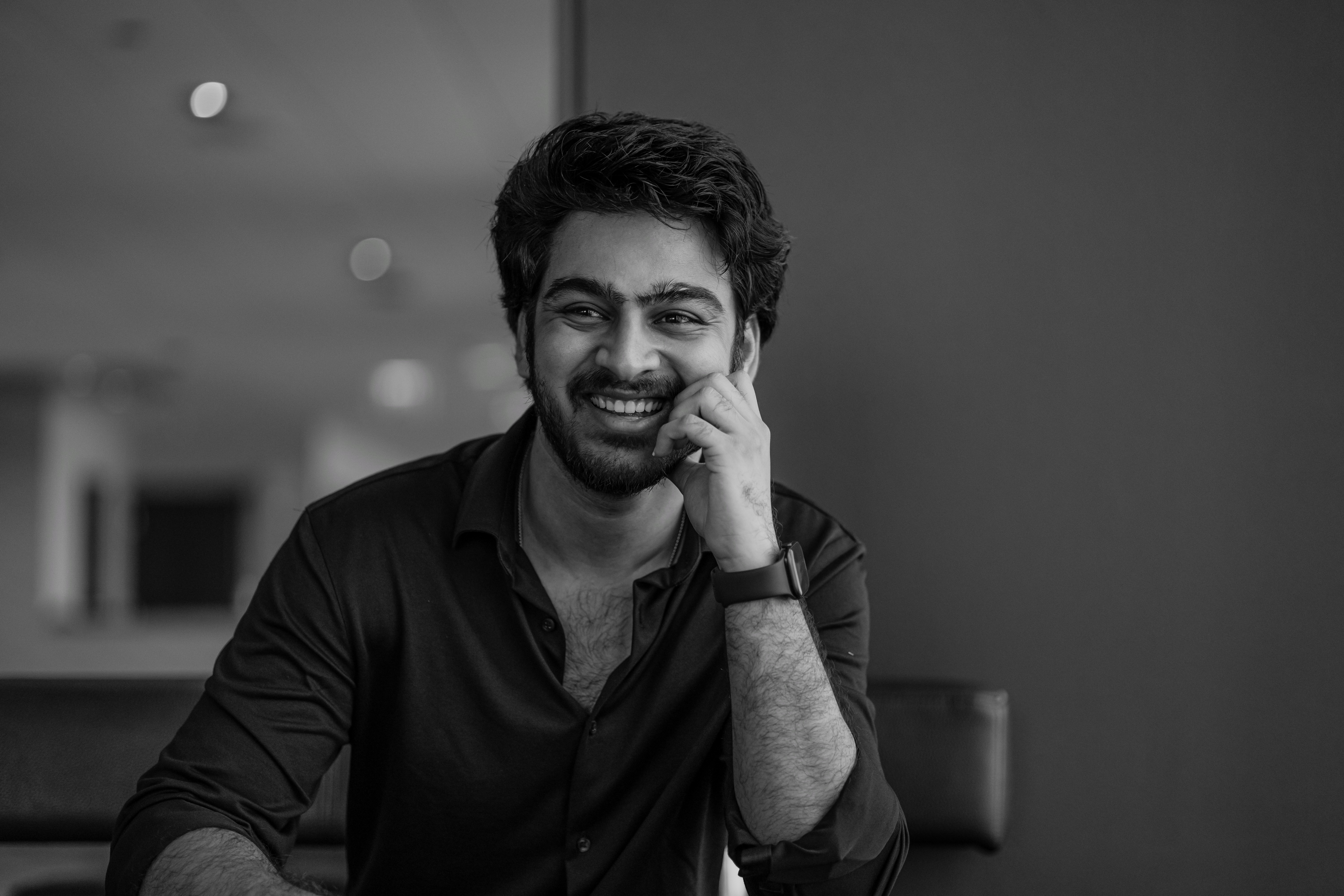 Coach explaining stuff to an athlete