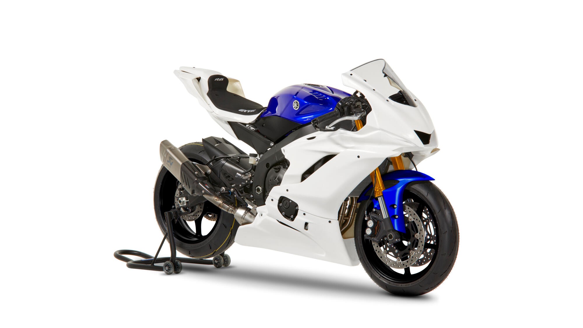 white Yamaha R3 motorcycle