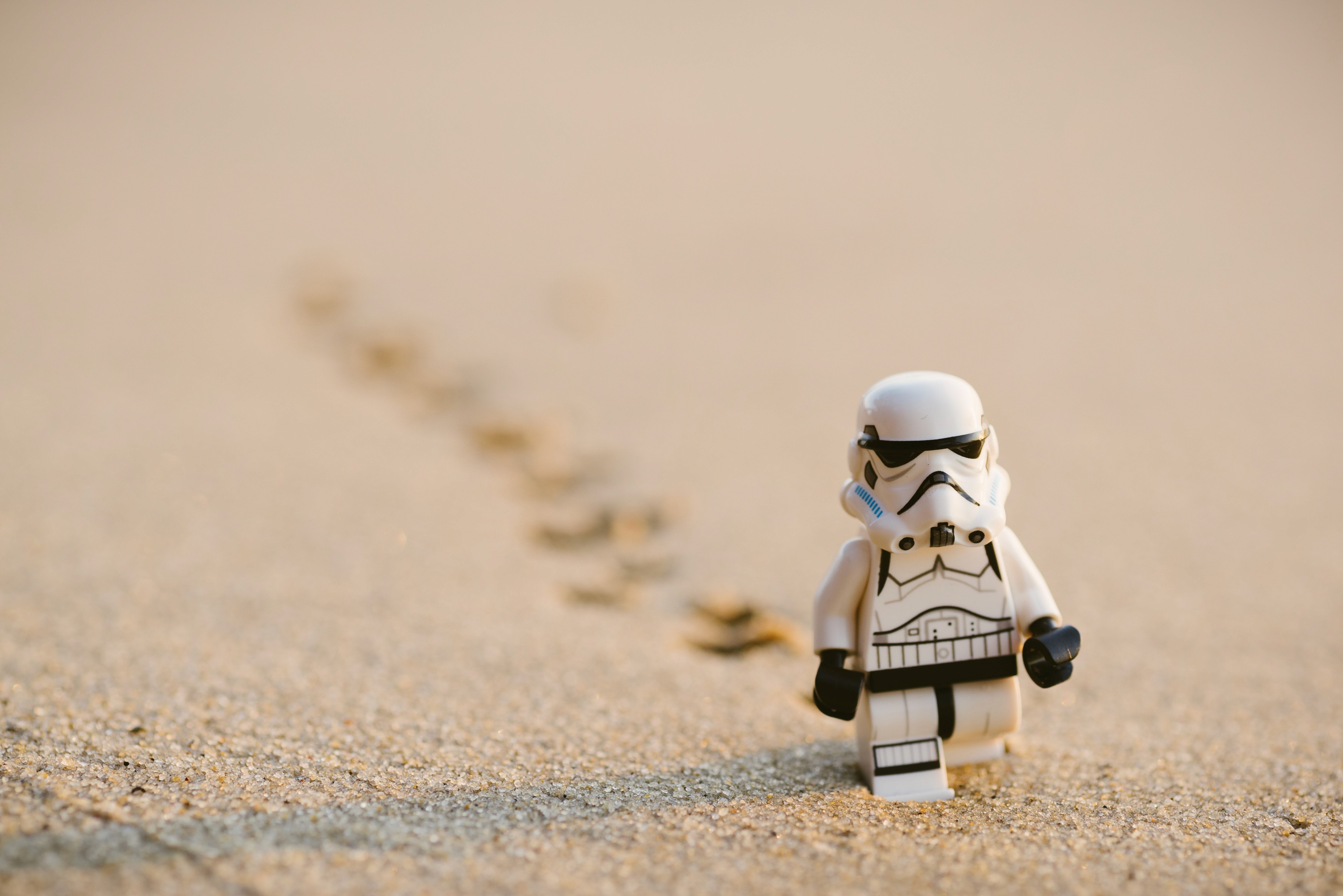 Star Wars Trooper walking in dessert