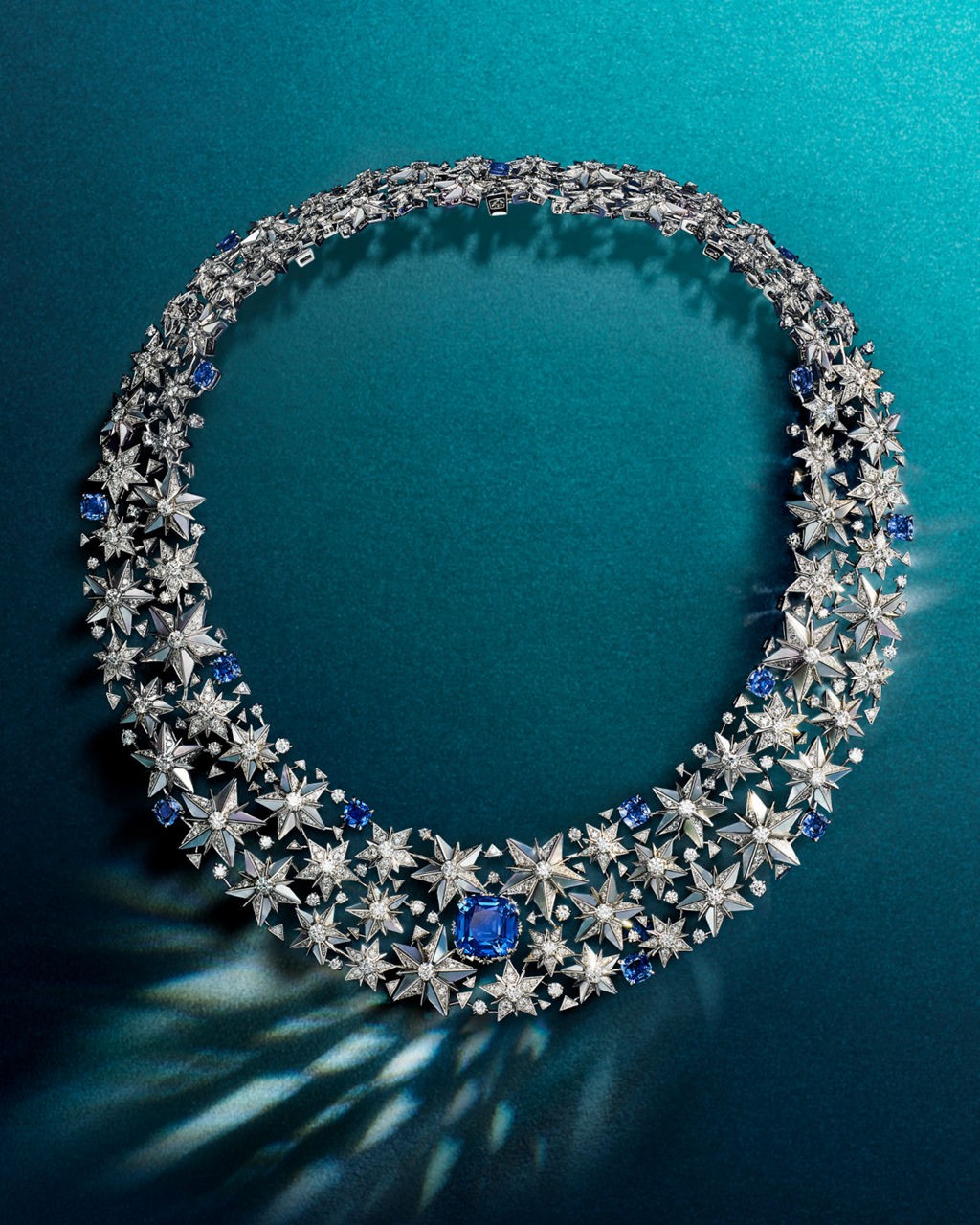 necklace with stars and sapphir