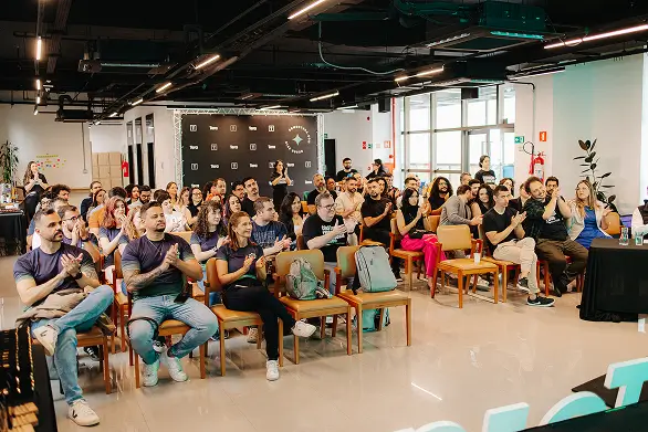 Conecte-se à Carreira em IA! Aprimore suas habilidades em IA com Product Builder Tera e domine a Liderança!