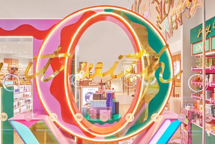 Close up shot of a gold vinyl in the shop window