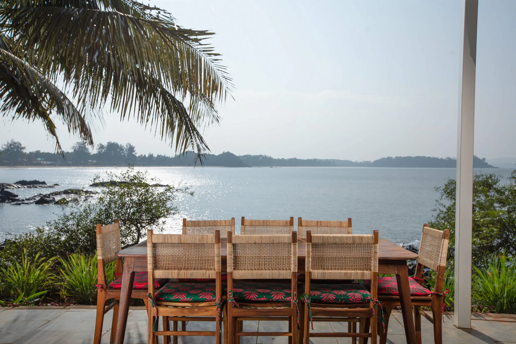 A long table set above the rocks at Jaali Kitchen, Casa Jaali