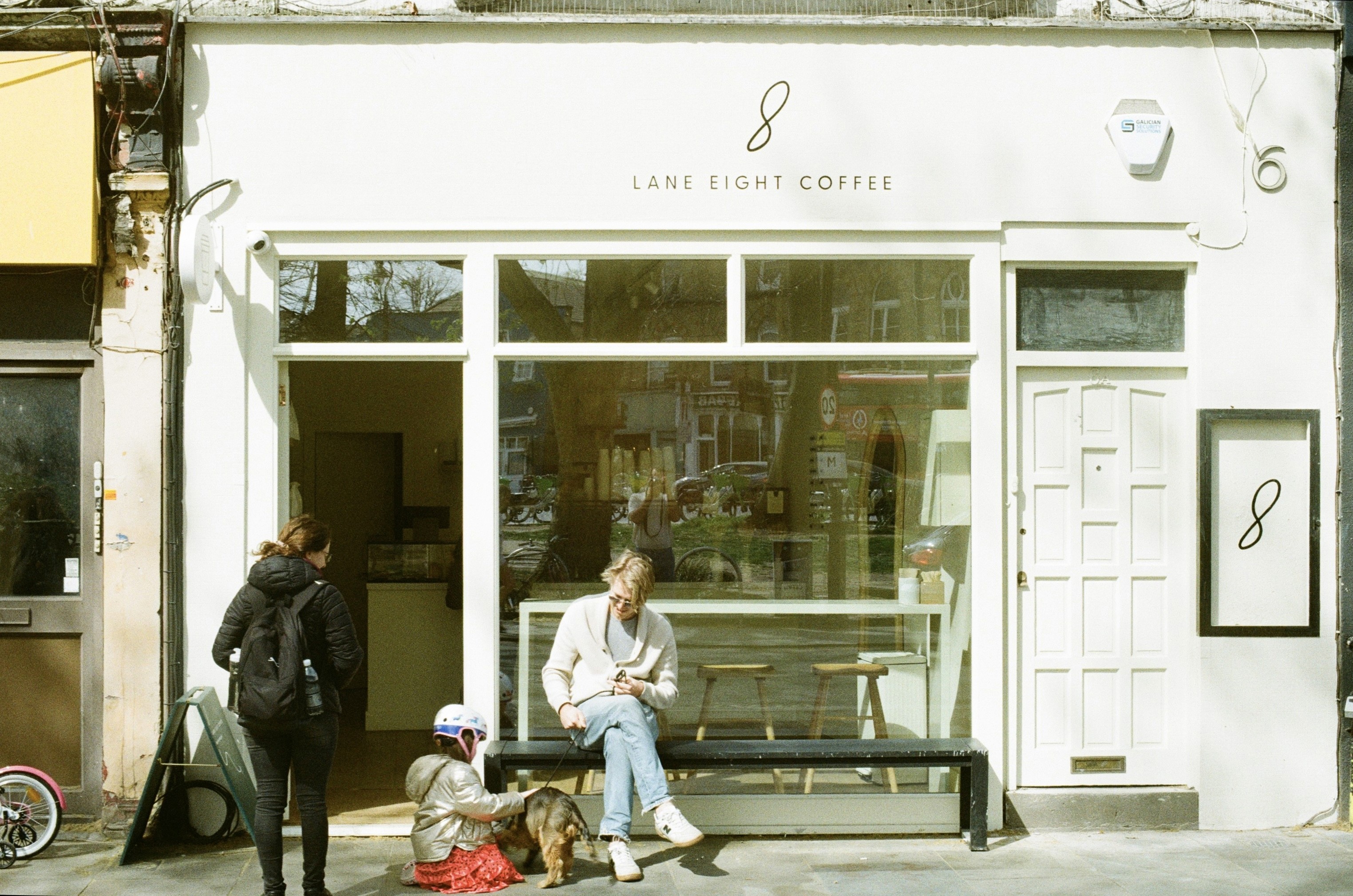 Lane Eight Coofee, people walking
