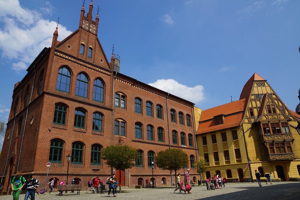 Schule in Nauen im Havelland mit Schulassistenz