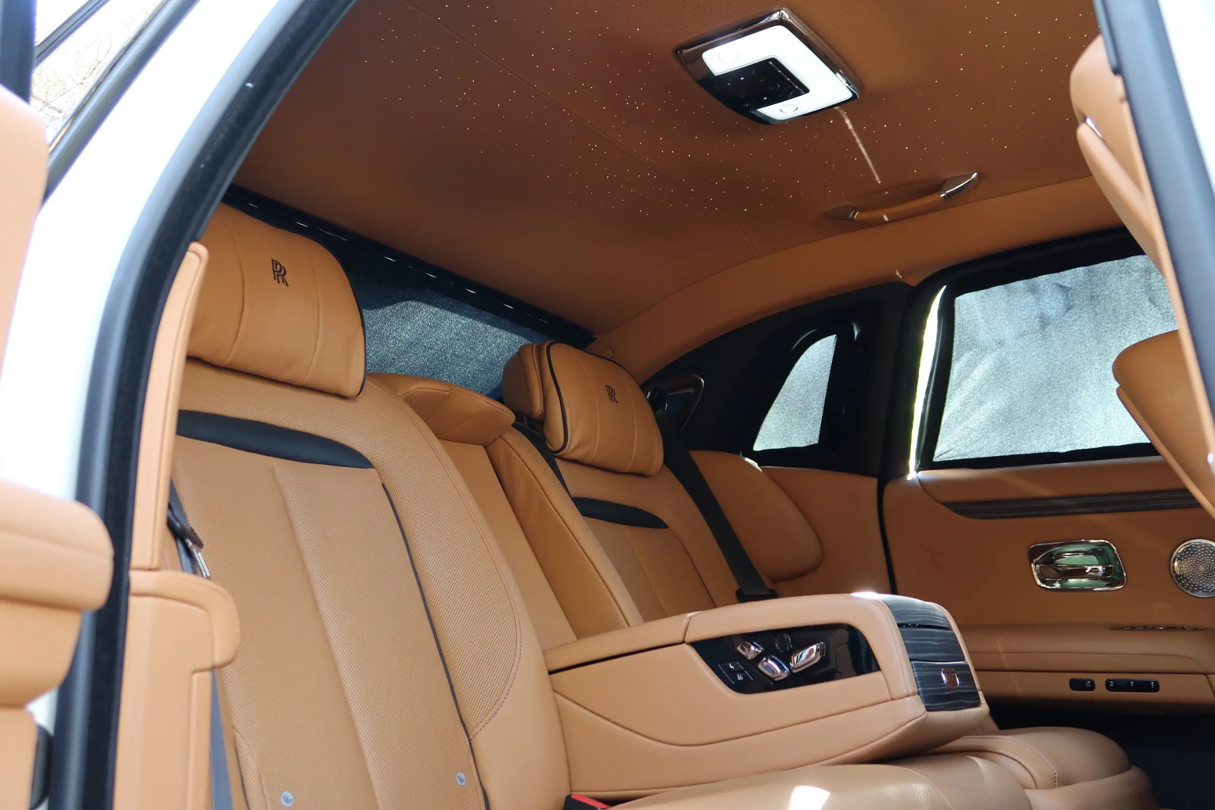 Rolls-Royce Cars Vans Rental