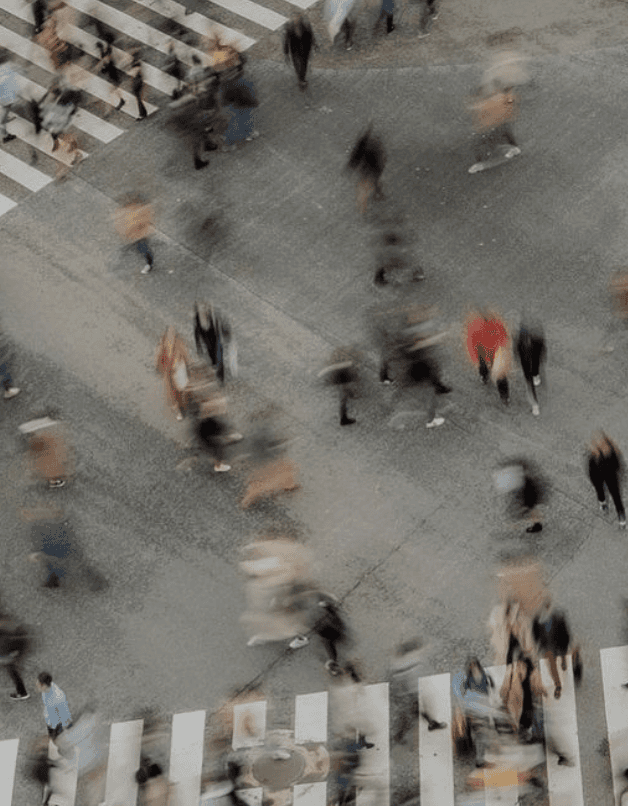 There is a haunting quality to the way this city breathes, it is the breath of a runner who never intends to stop. 