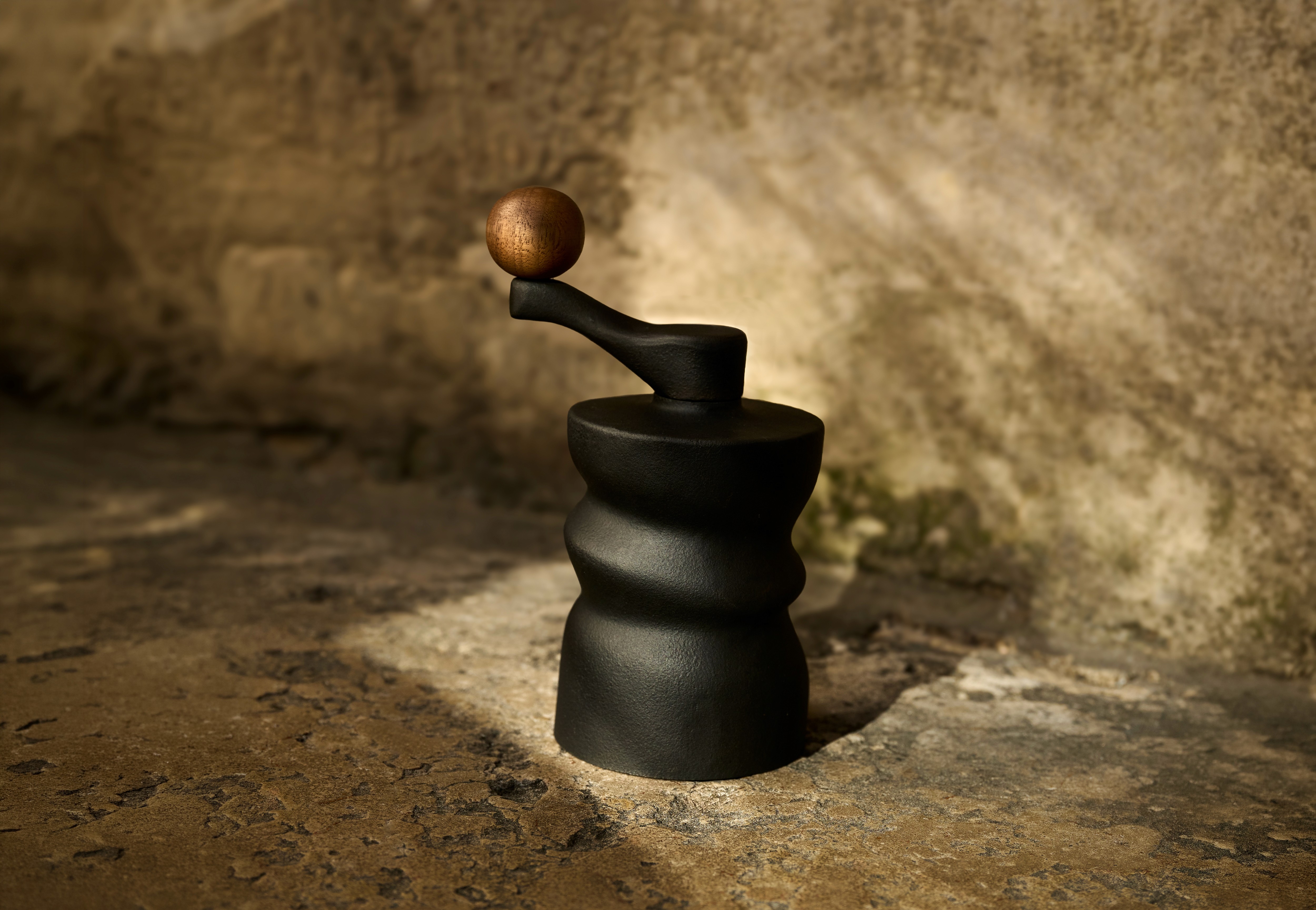 BAROLL handcrafted cast iron pepper mill