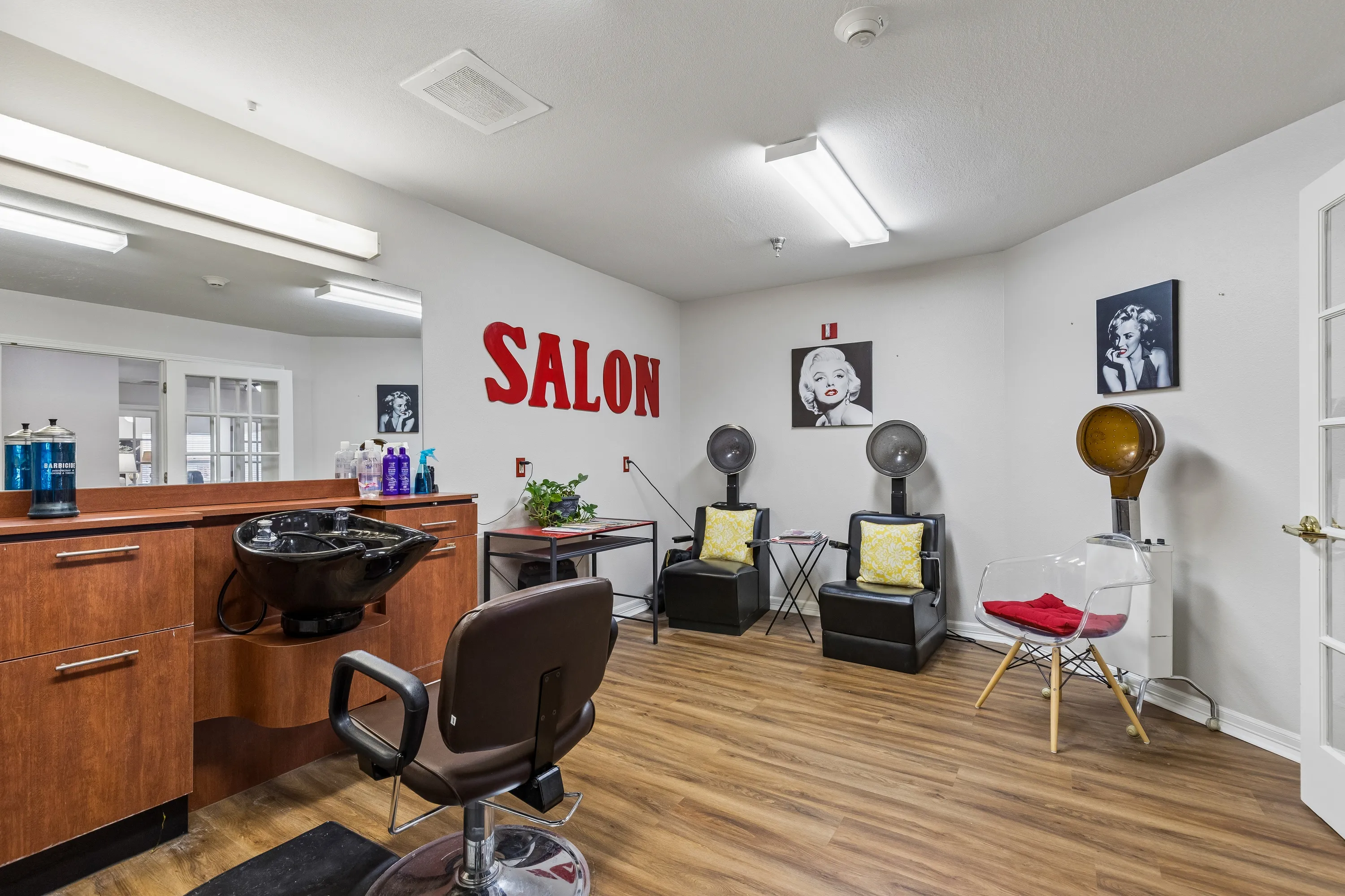 Amenities photo 2