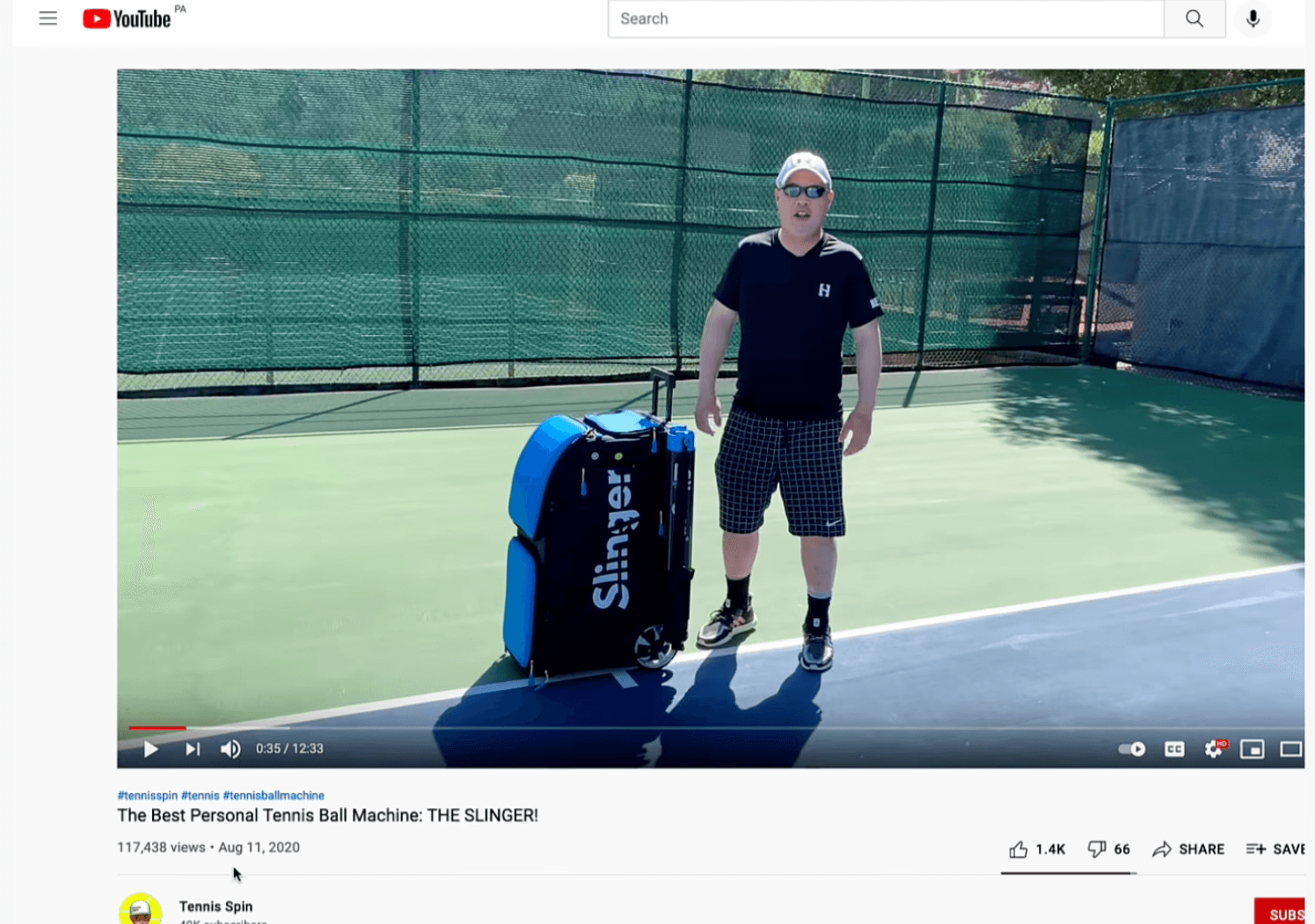 Présentation de la machine lance-balle Slinger sur la chaîne YouTube Tennis Spin, combinant modernité et fonctionnalité