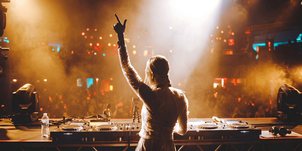 Ukrainian DJ MYLA captivates thousands at Get Lucky Festival, delivering a breakthrough performance that blends emotional depth, melodic techno, and global-stage readiness.