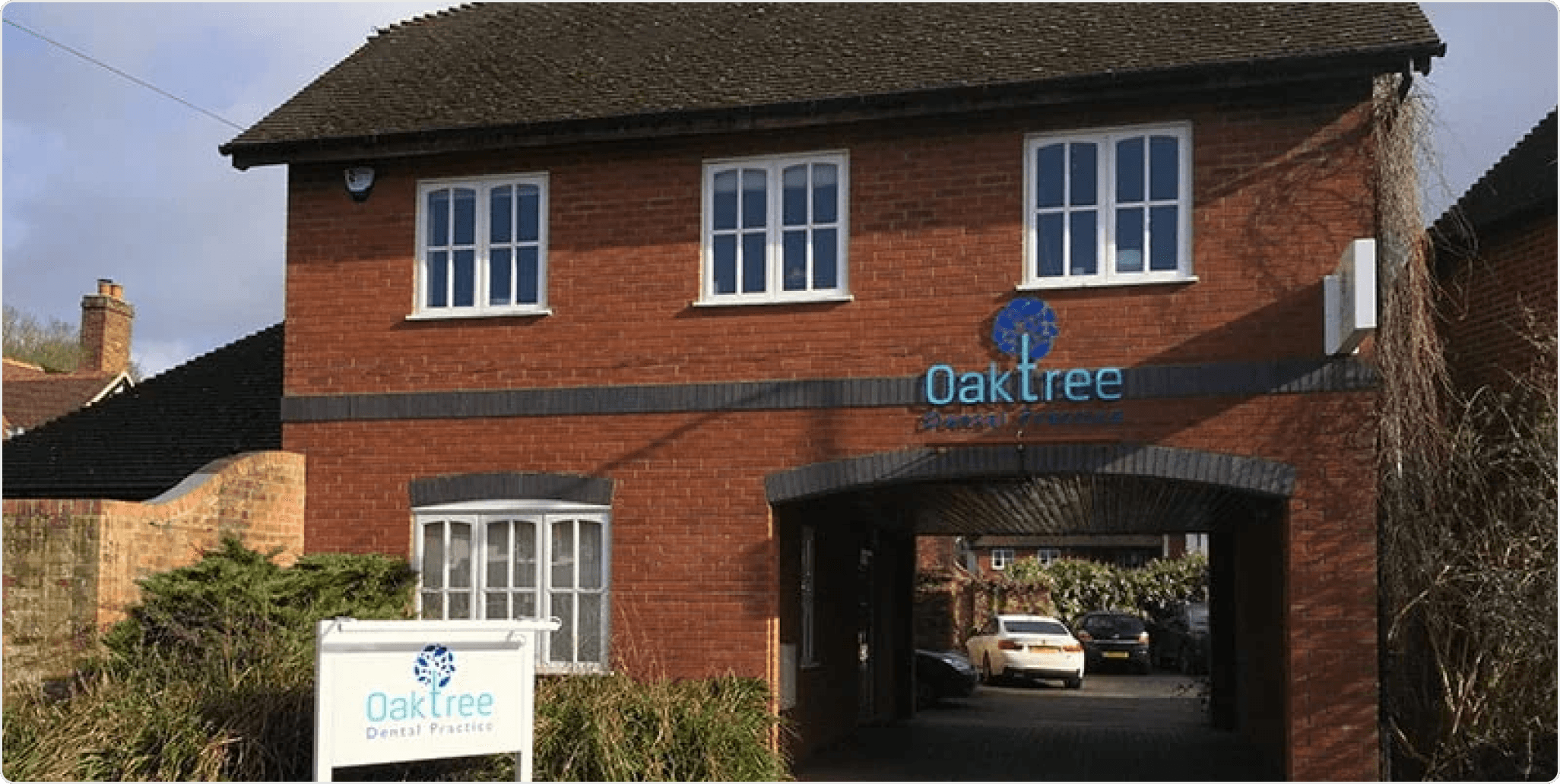xterior of Oaktree dental practice Berkshire