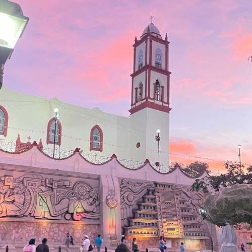 Trung tâm của Thị Trấn Kỳ Diệu Papantla