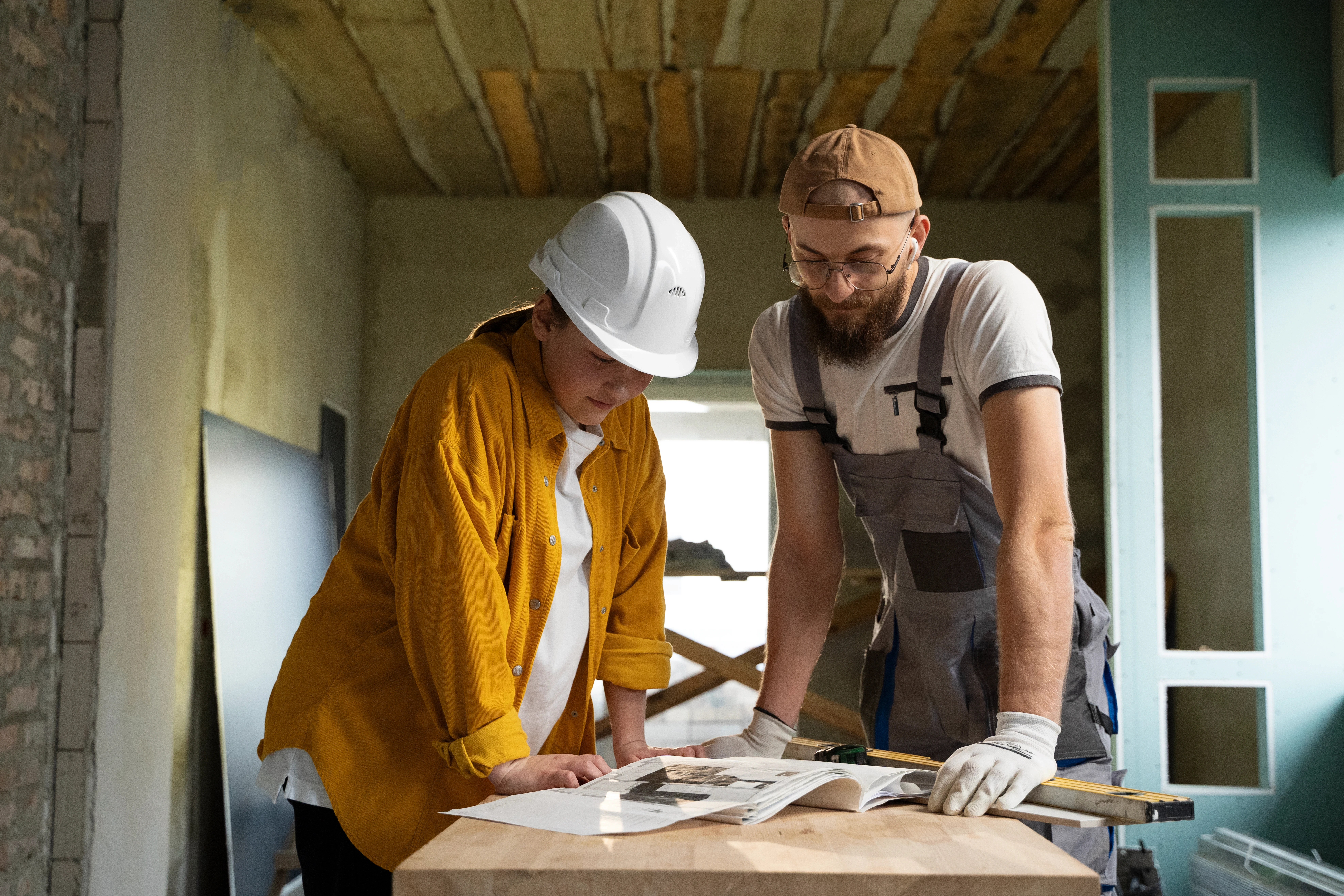 tiler-working-renovation-apartment