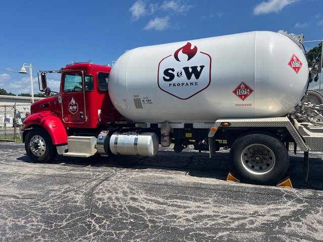 S&W s and w propane camdenton missouri home delivery refill oil Truck