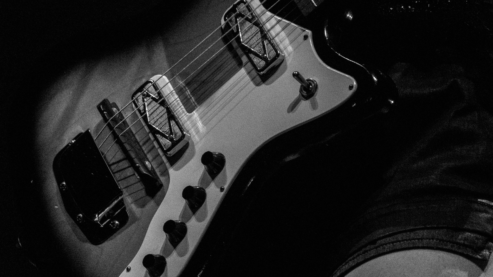 NIKI Performs at The Vic In Chicago