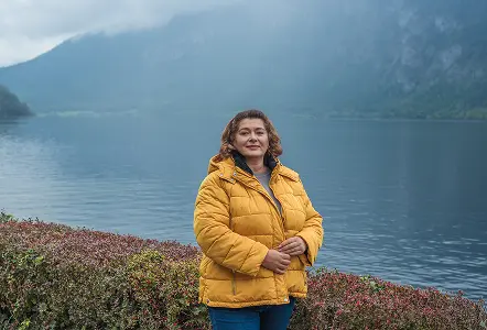 middle aged woman profile picture