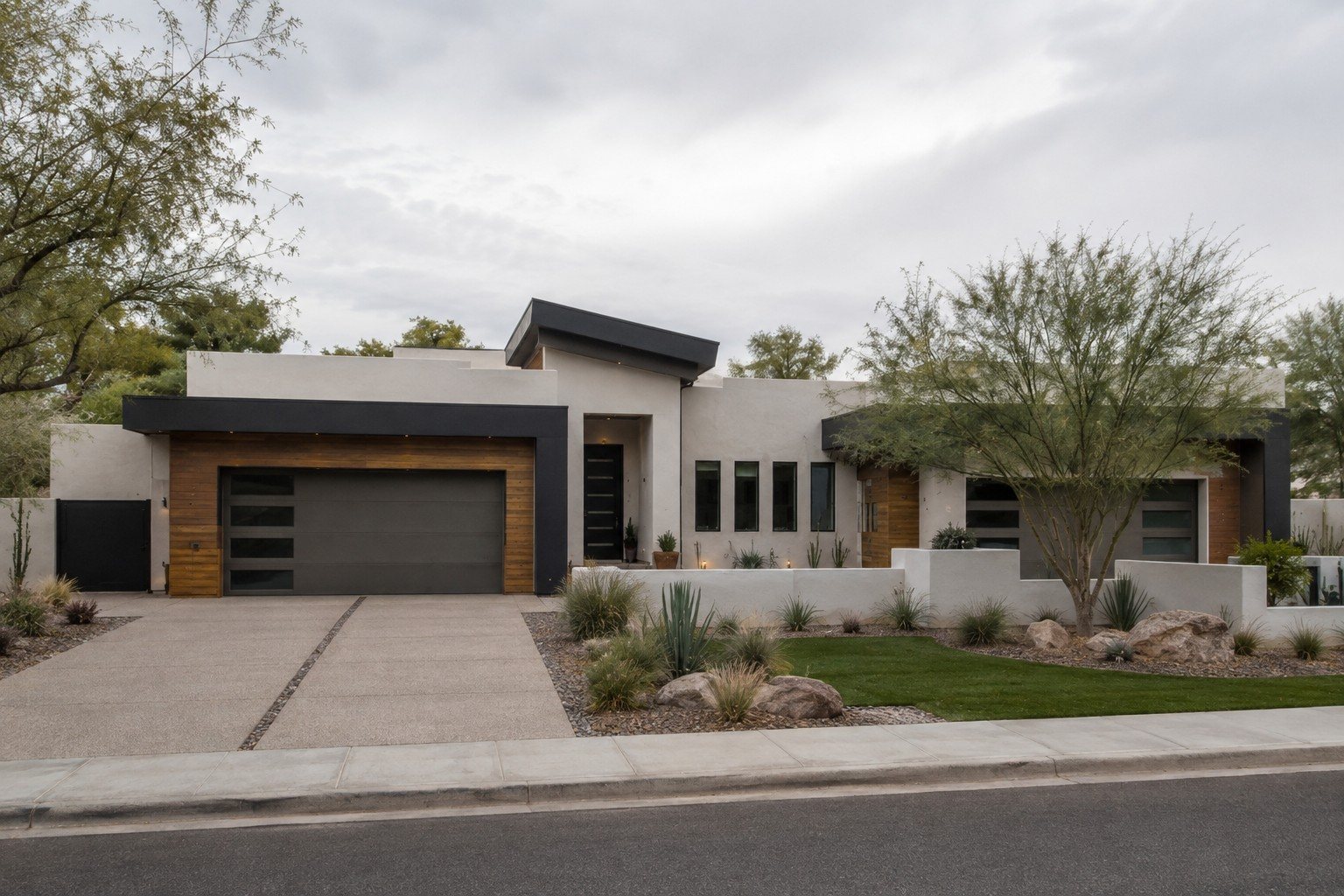 Single Family (Luxury) property in Scottsdale, AZ