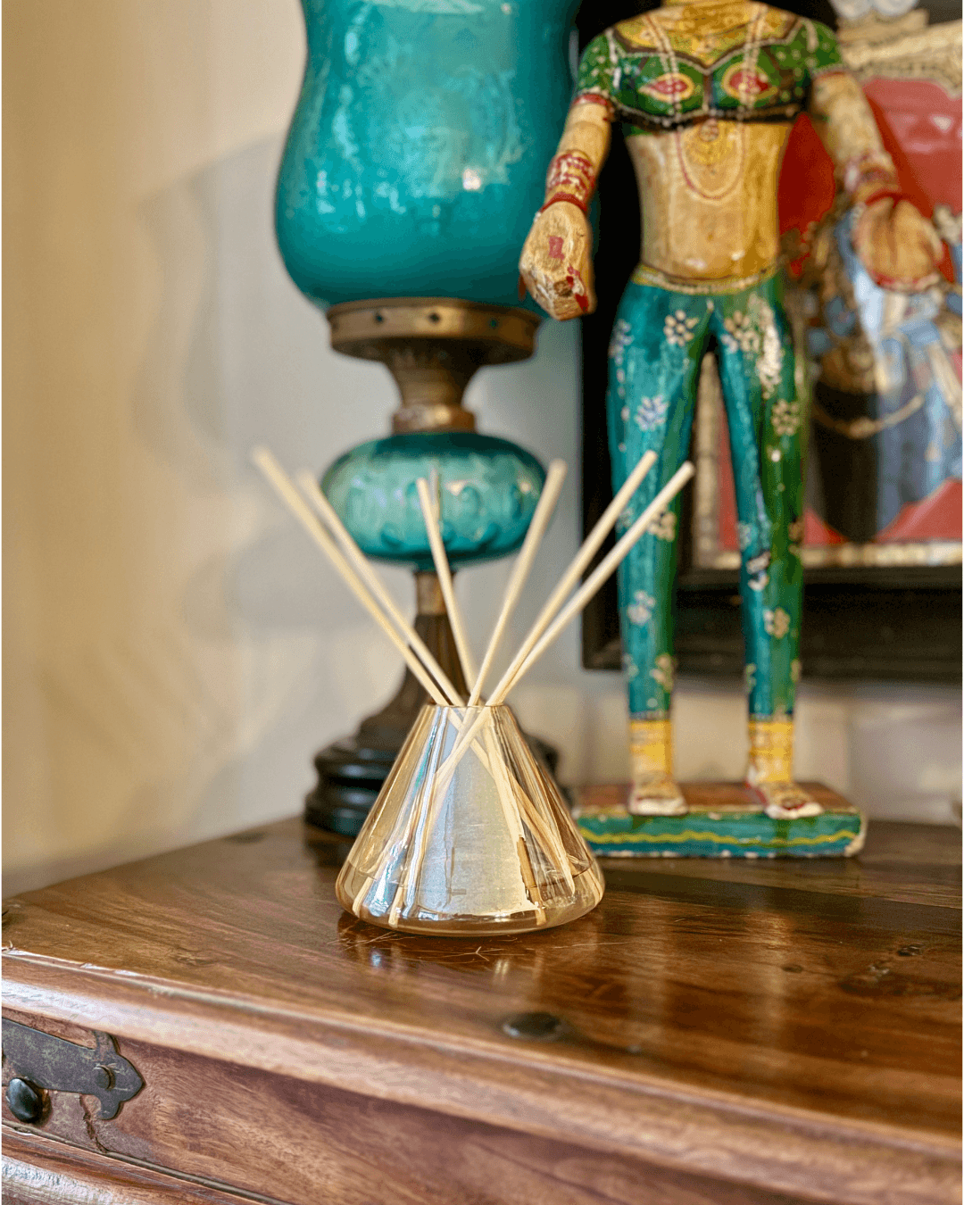 Jashn bergamot vetiver luxury reed diffuser by Roohted