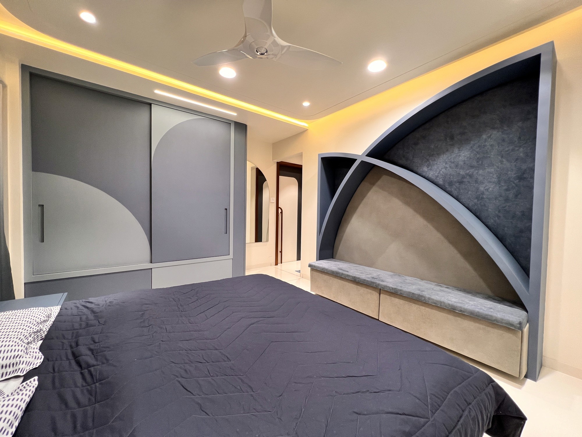 Jay Vardhini: flat interior by The Auura, photo 6