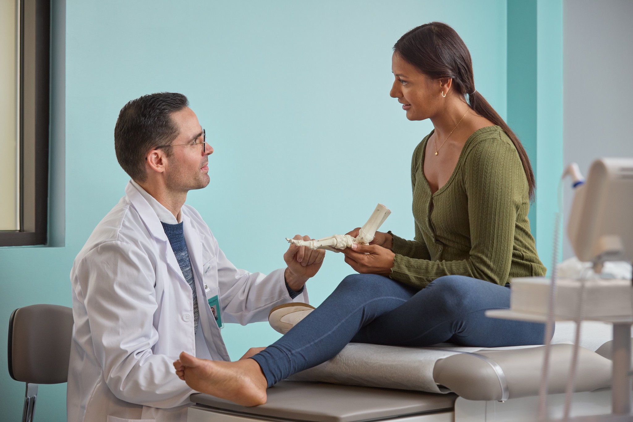 photoshoot doctor foot exam