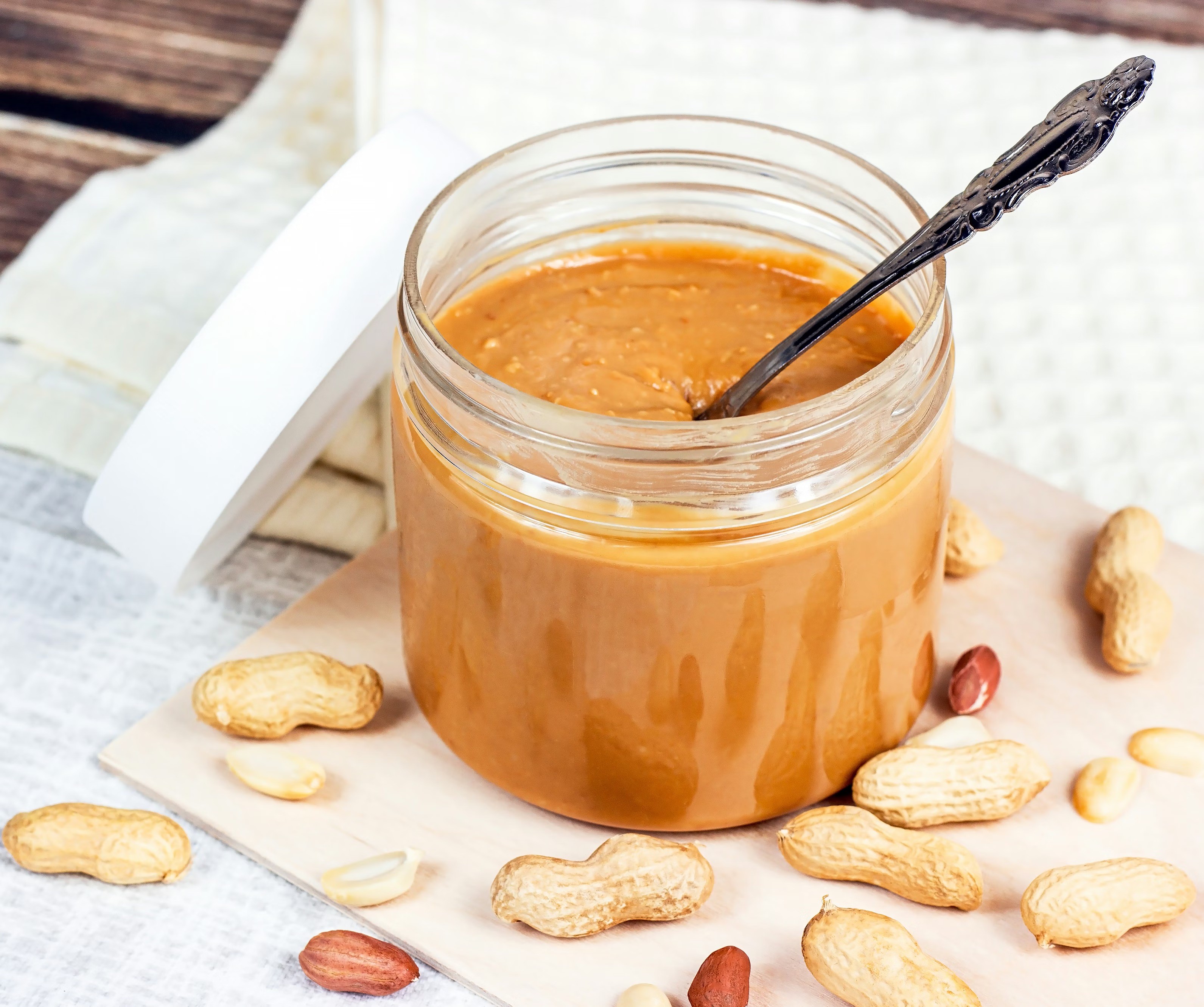 Autumn tips: make your own peanut butter