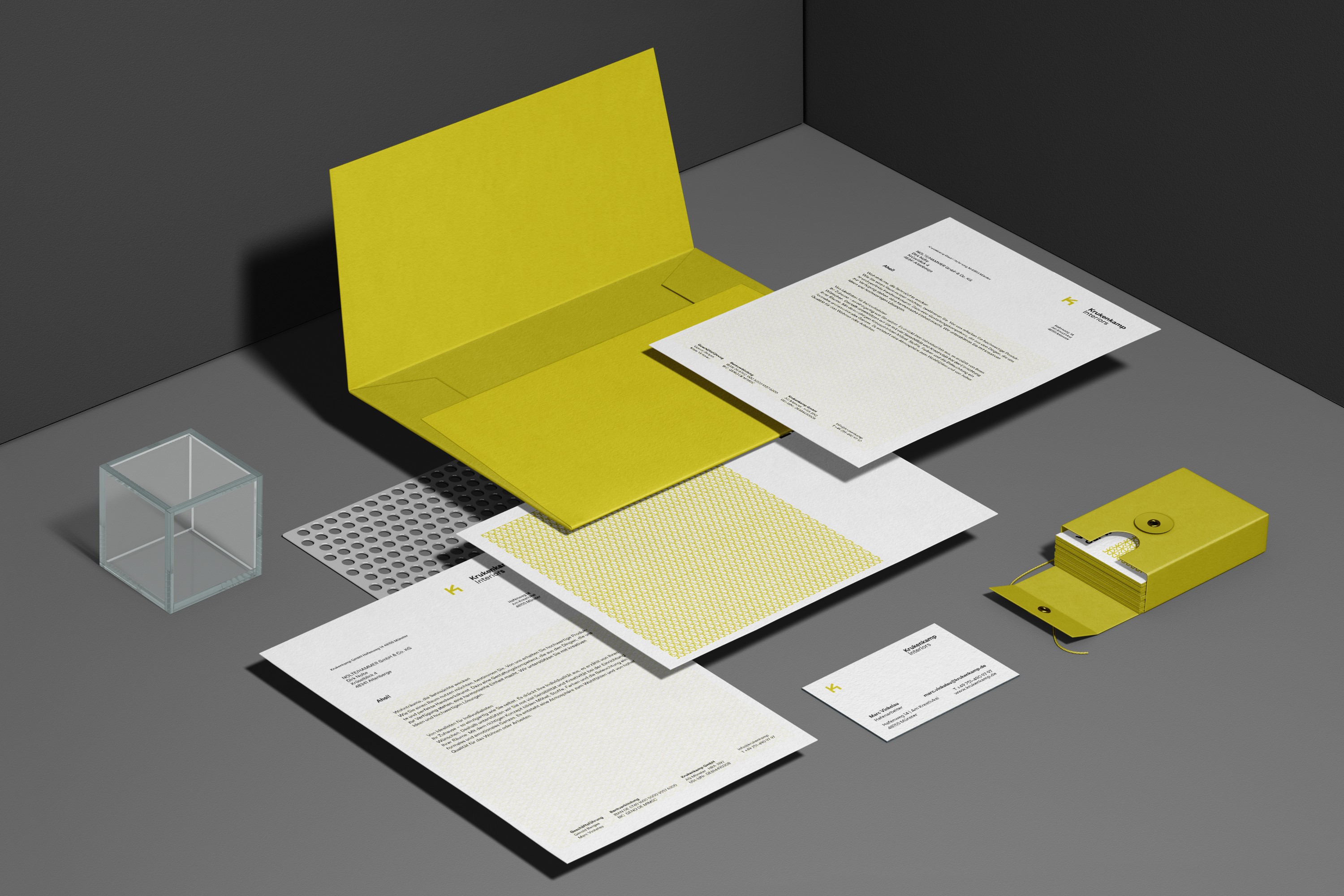 Corporate Design Poster für Krukenkamp – mutige Farbgebung in Gelb