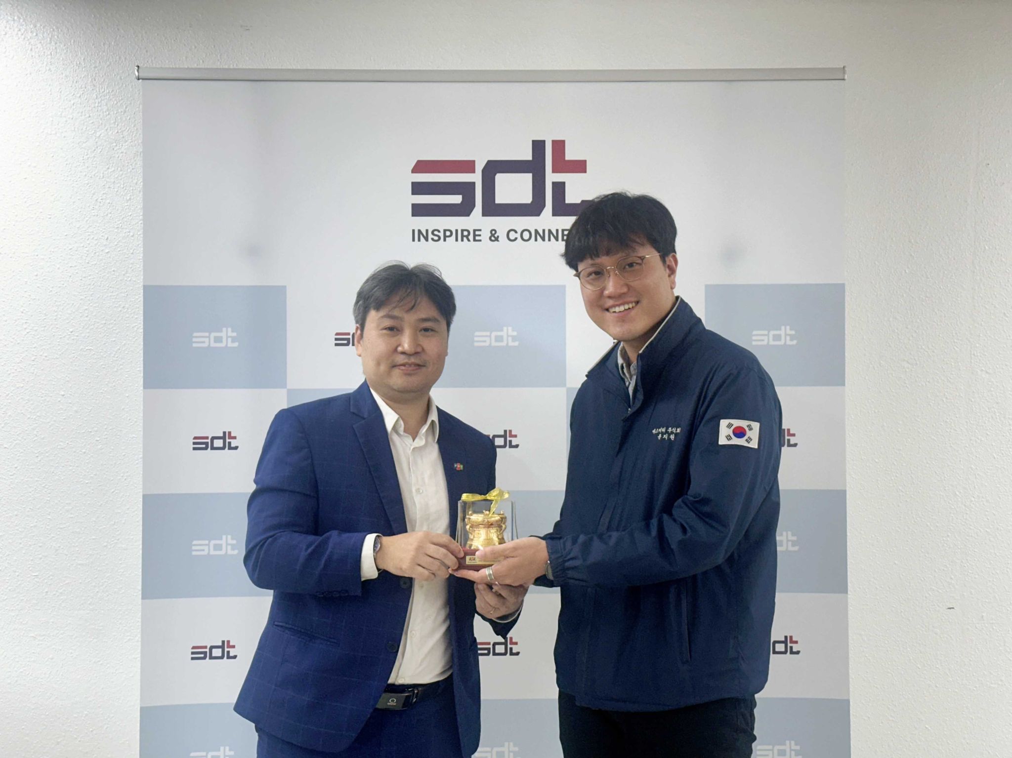 SDT, 에스디티, SDT 양자, 양자컴퓨터, 양자컴퓨팅, 국내 양자 스타트업, 국내 양자 기술 기업, 양자 컴퓨터 회사, FPT, FPT 베트남, 국내 베트남 협력, 베트남 반도체, 국내 양자컴퓨터 설치, 양자컴퓨팅 큐비트