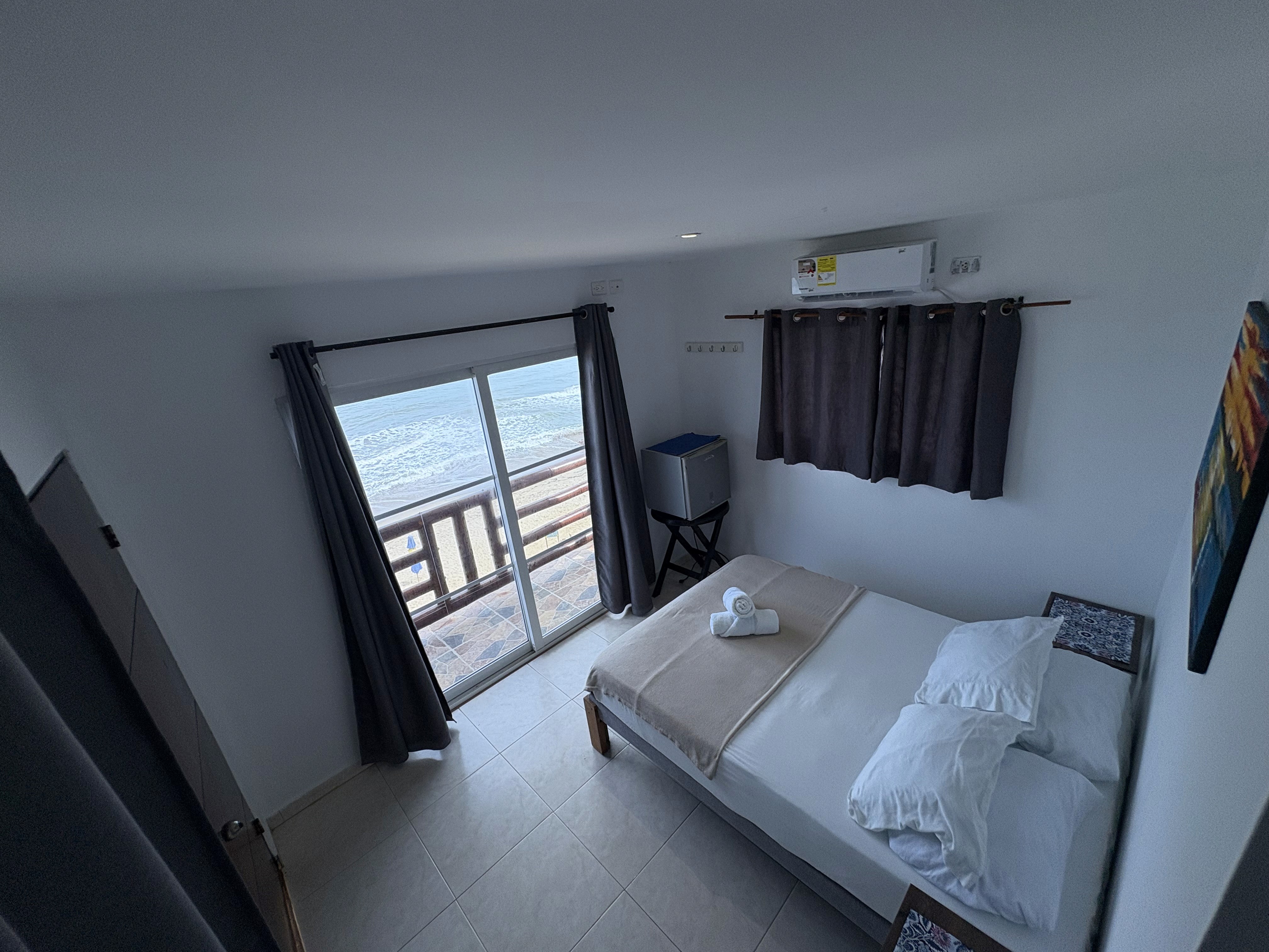 Habitación Ocean con balcón y vista al mar en Hotel Juanmar