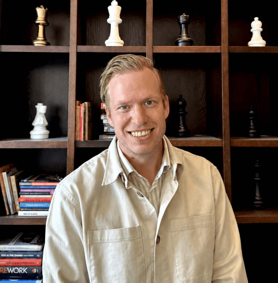Jonas Karles, medrundare och rådgivare