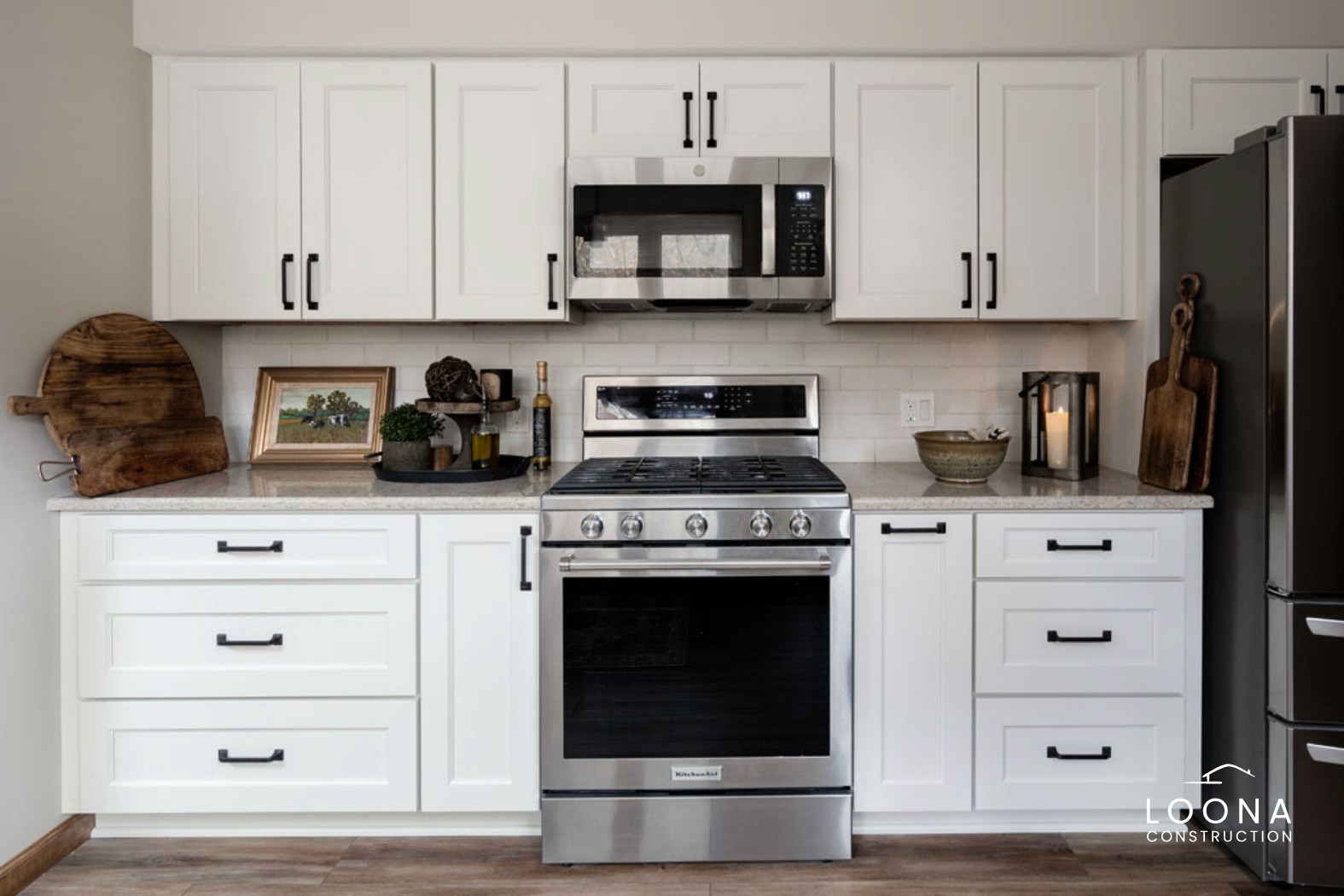 Contemporary White Kitchen Remodeling 