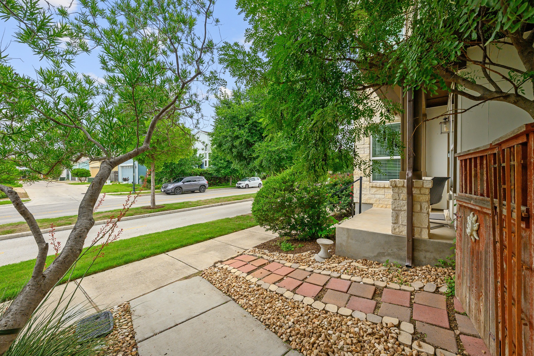 2506 Zach Scott St. Exterior
