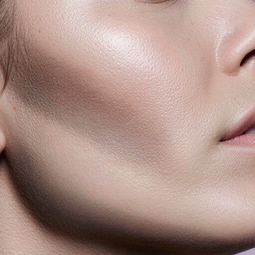 6-Shade Contour & Highlight Palette — on skin