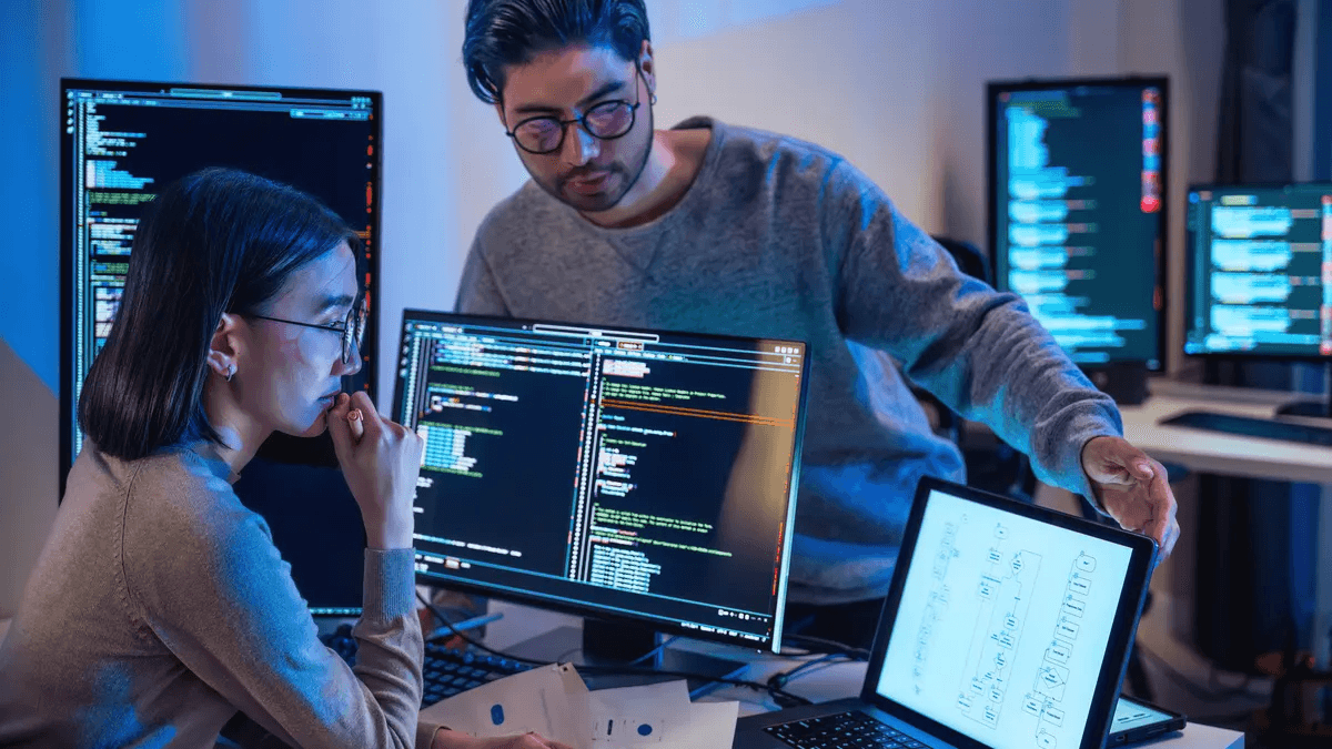 man helping - Software Developer Characteristics