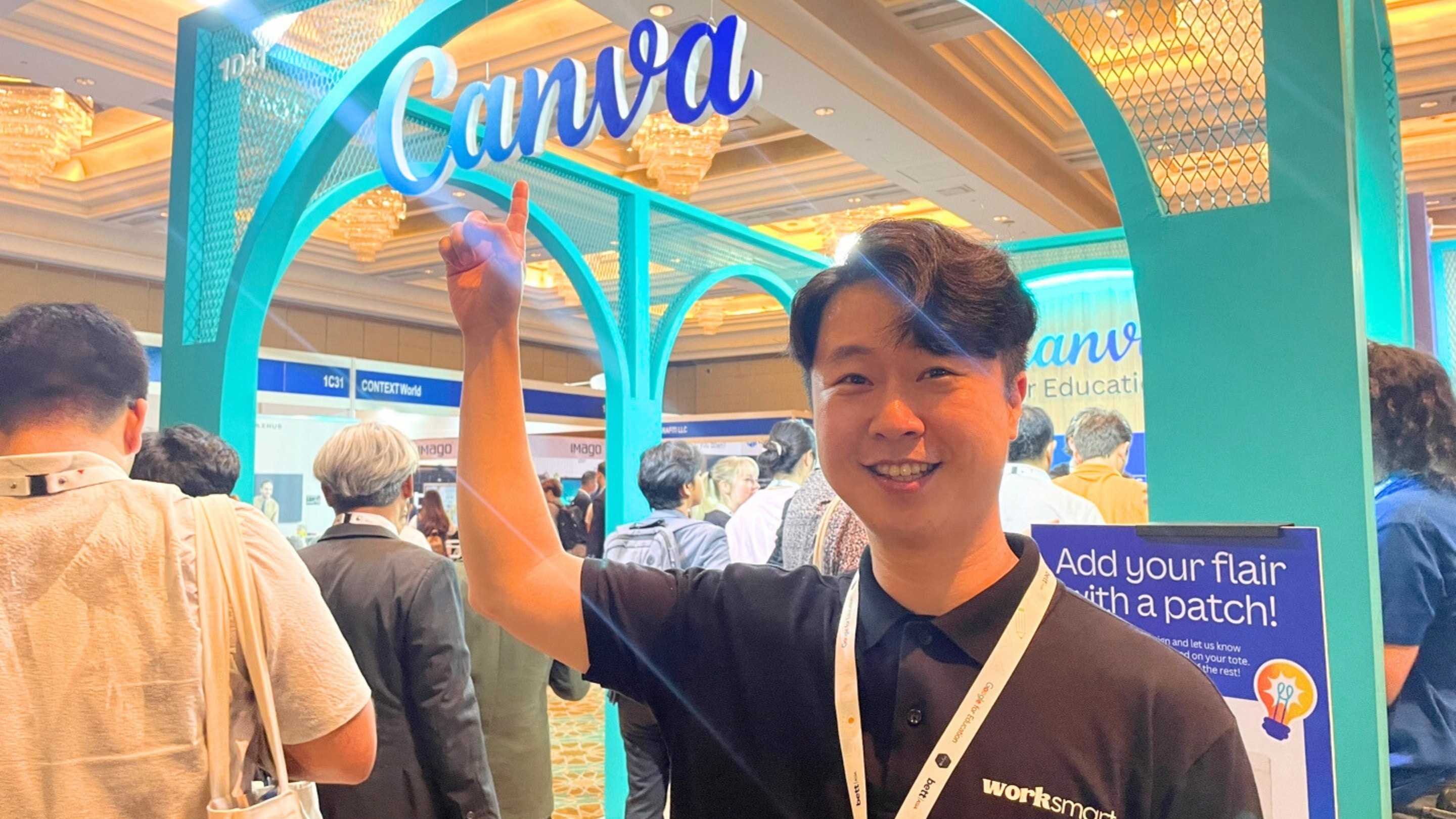 워크스마트 이지훈 대표가 2023년부터 2025년까지 Miricanvas Global Ambassador, Canvassador로 활동하며 글로벌 캔바 커뮤니티 리더십을 발휘한 현장 이미지