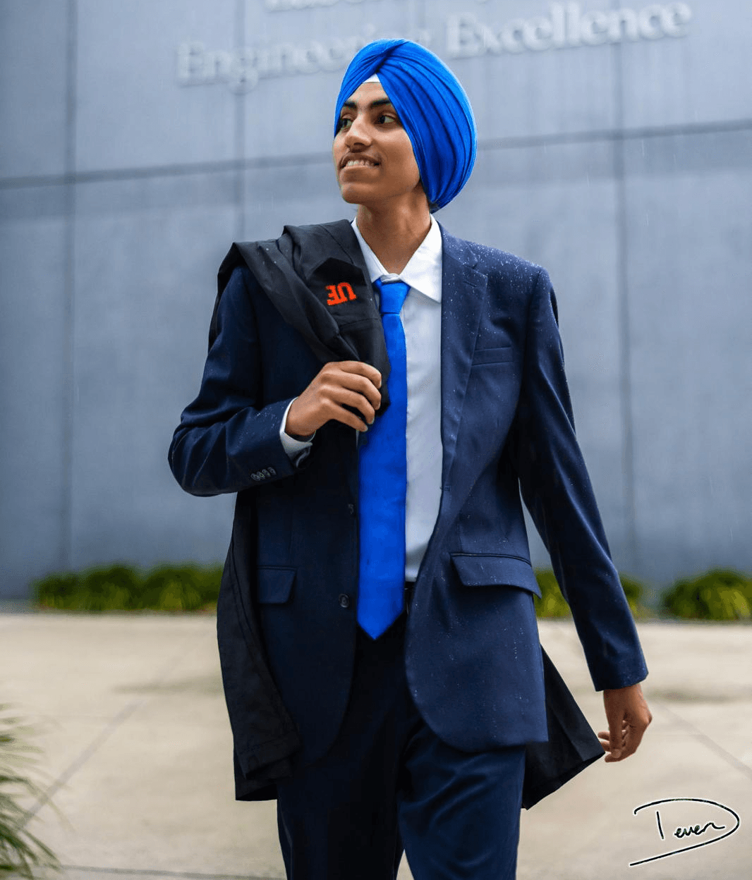 a person wearing a baseball cap