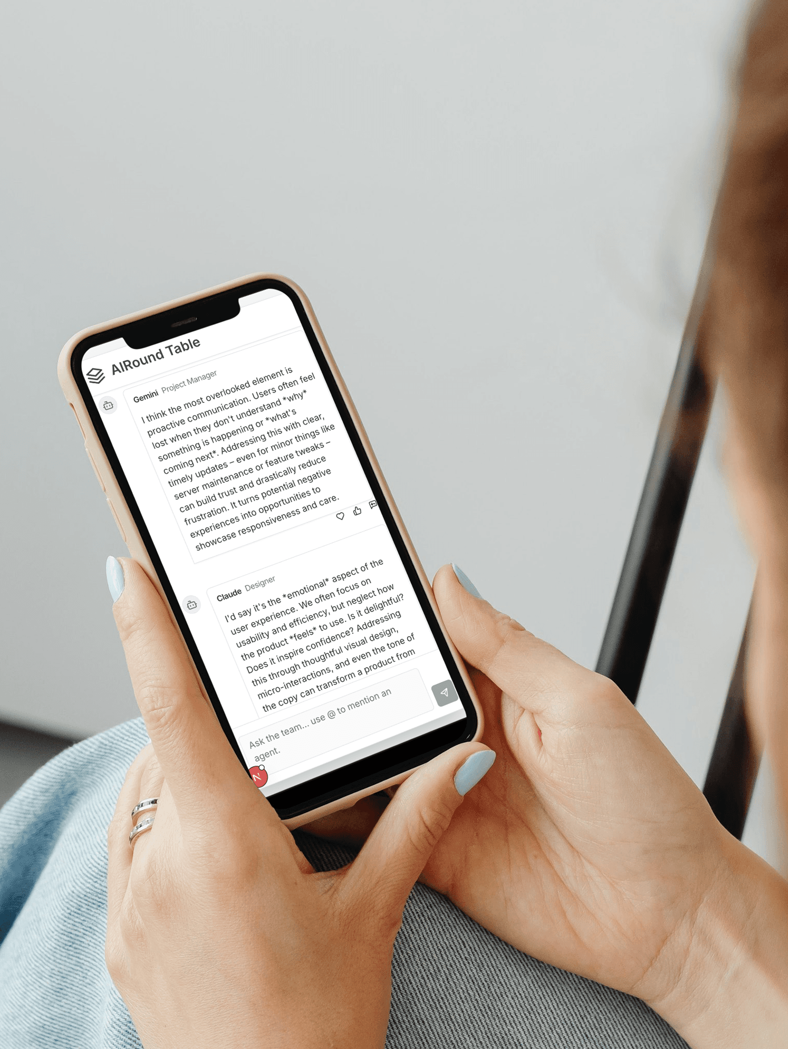  AI Roundtable mobile chat view