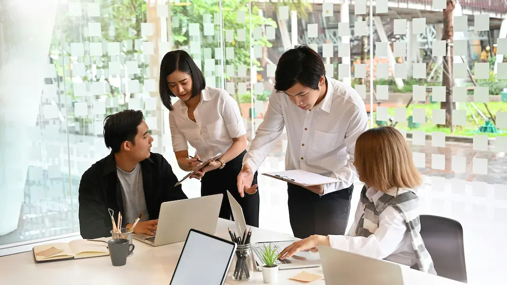 Fully insured vs self-funded group medical insurance in Hong Kong: how each approach works, the trade-offs, and which companies each one suits.